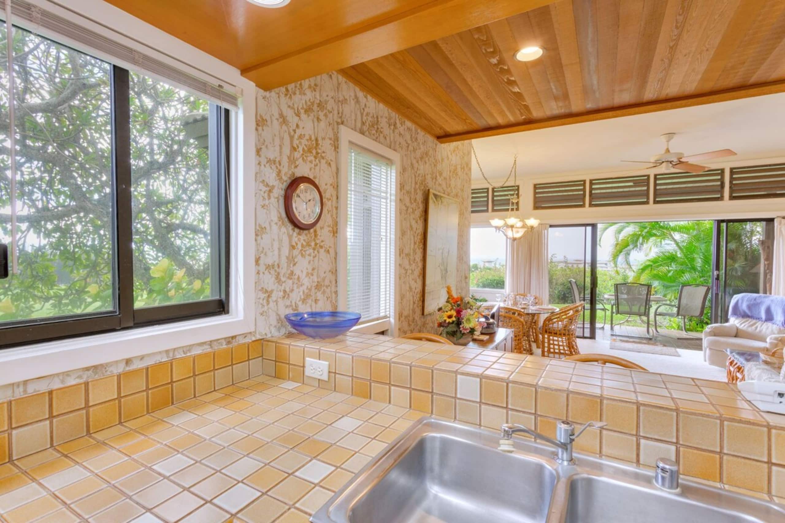 Ridge 2711 Panoramic Ocean, Island & Sunset Views - Photo 10