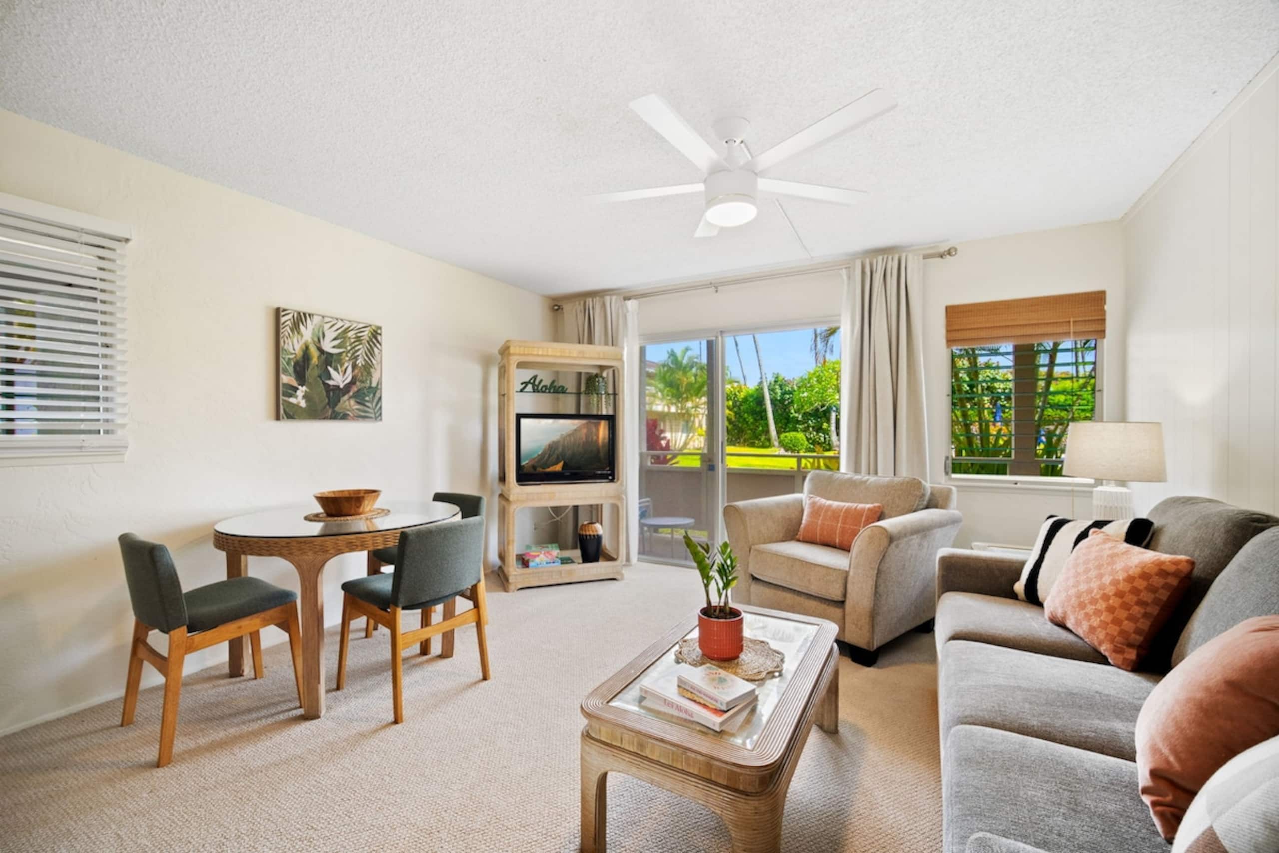 Plantation Hale J1, Ground Floor, End Unit - Photo 2