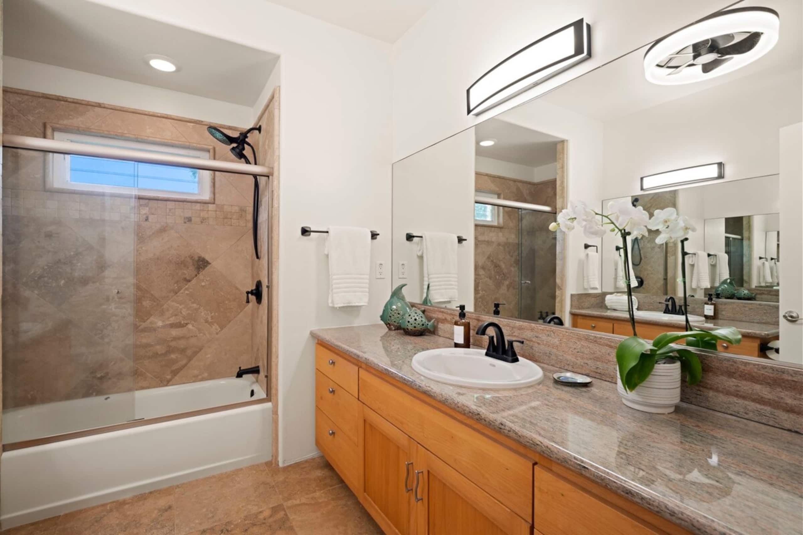 Emmalani Hale, Luxurious and Tranquil Retreat - Photo 37