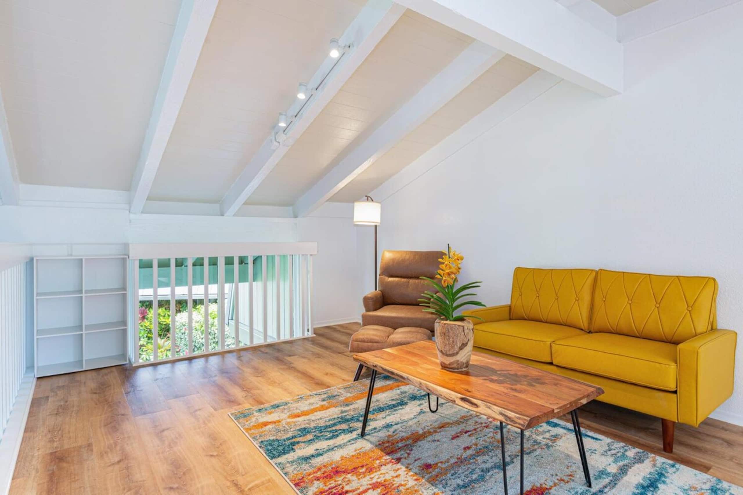 Nicely updated home, hike to beach, near shopping - Photo 19