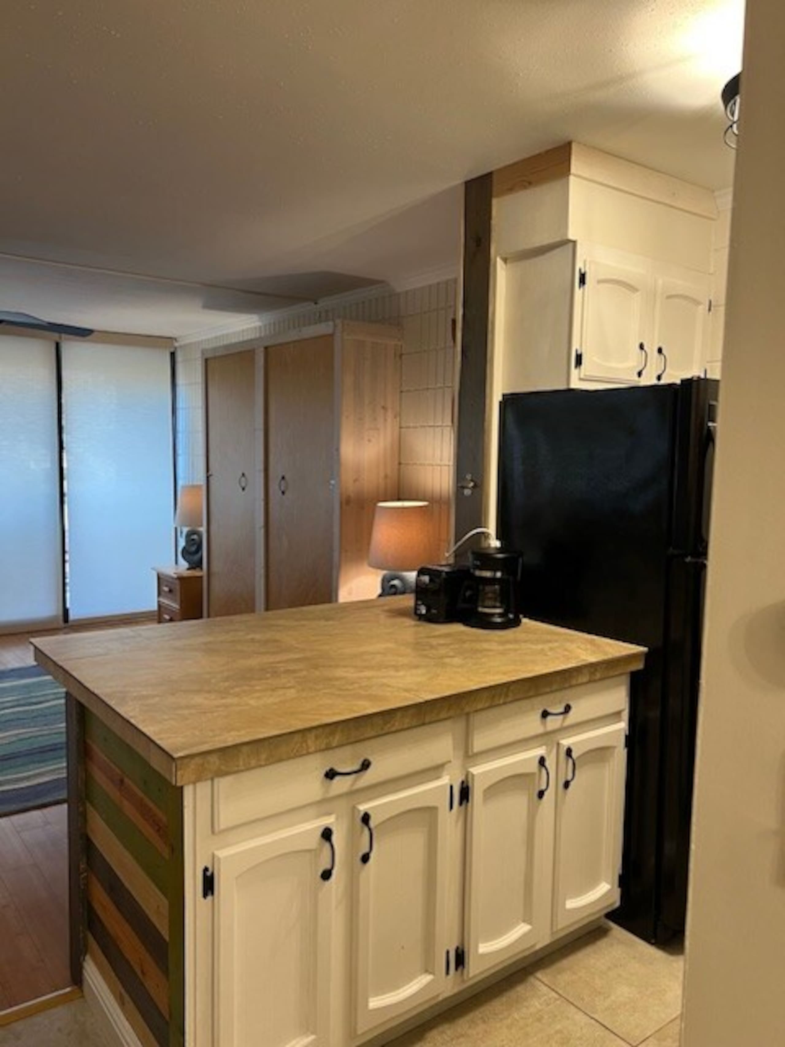 Sandy Beach Lahaina Mountain View Condo - Photo 5