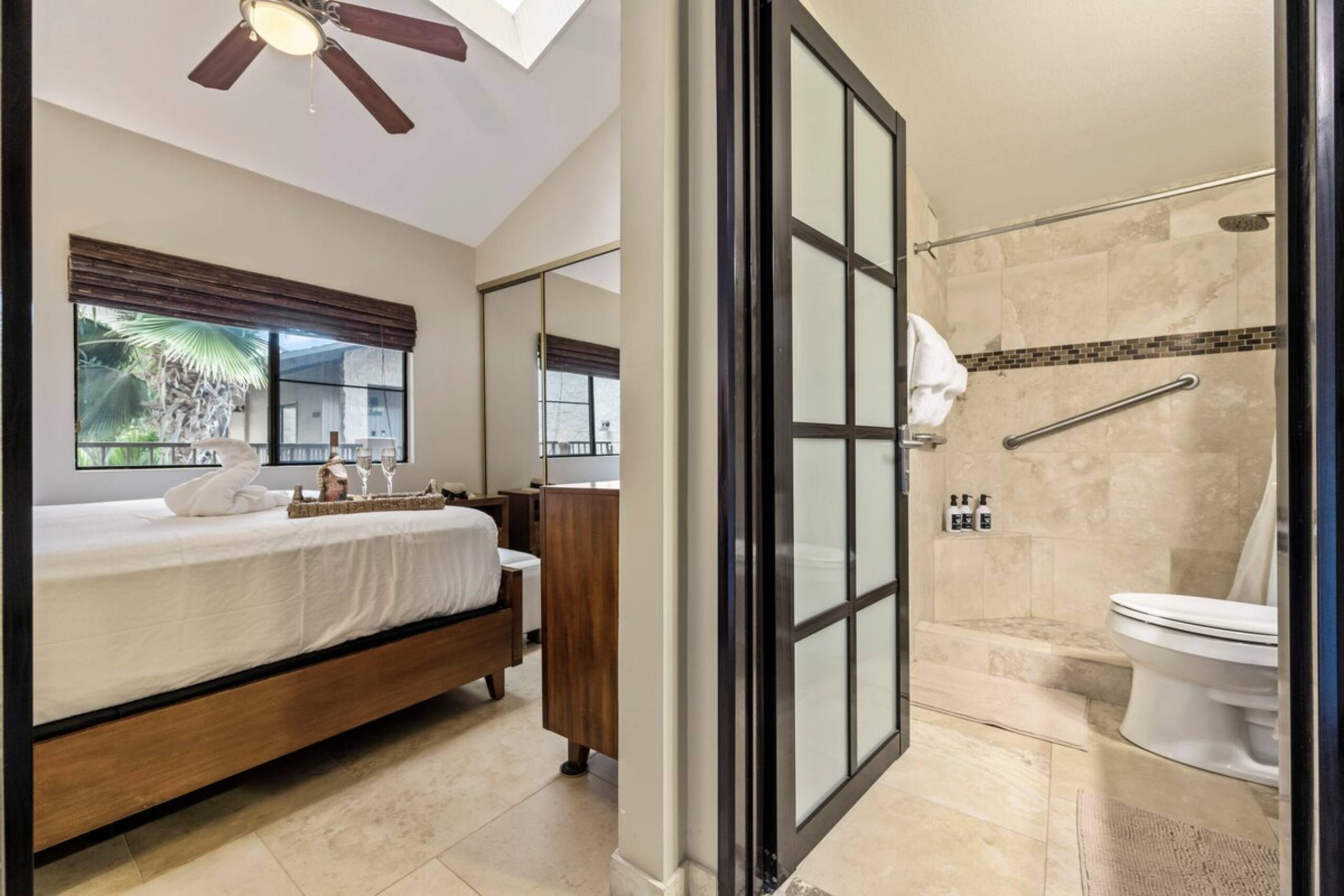 Top Floor updated condo, oceanview, AC, near beach - Photo 13