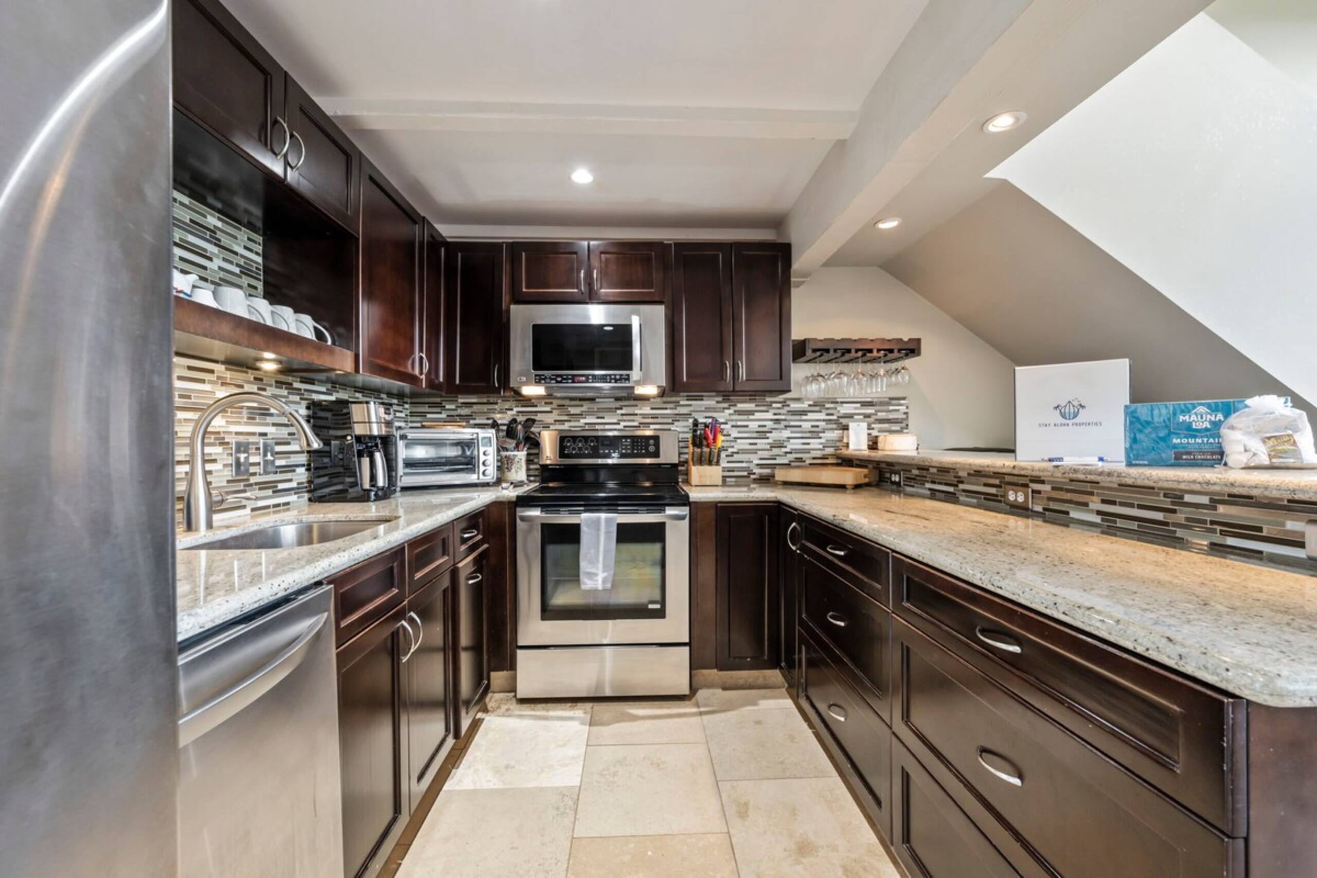 Top Floor updated condo, oceanview, AC, near beach - Photo 4
