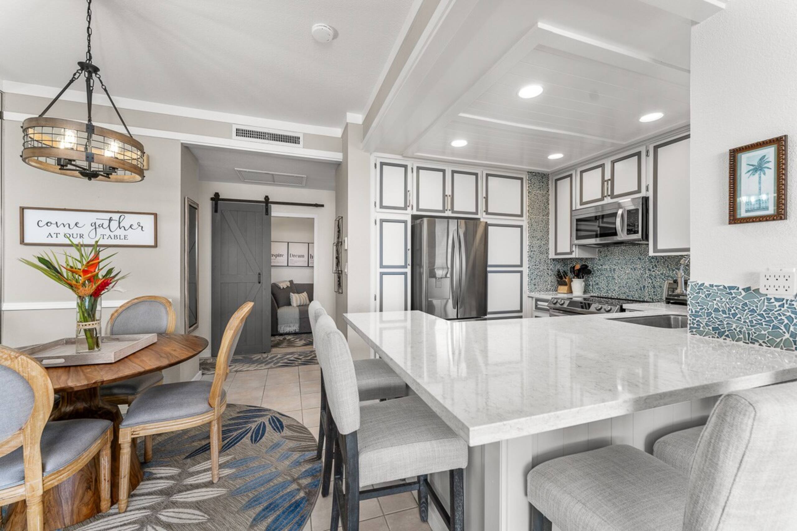 Experience Unmatched Comfort with Magnificent Pano - Photo 17