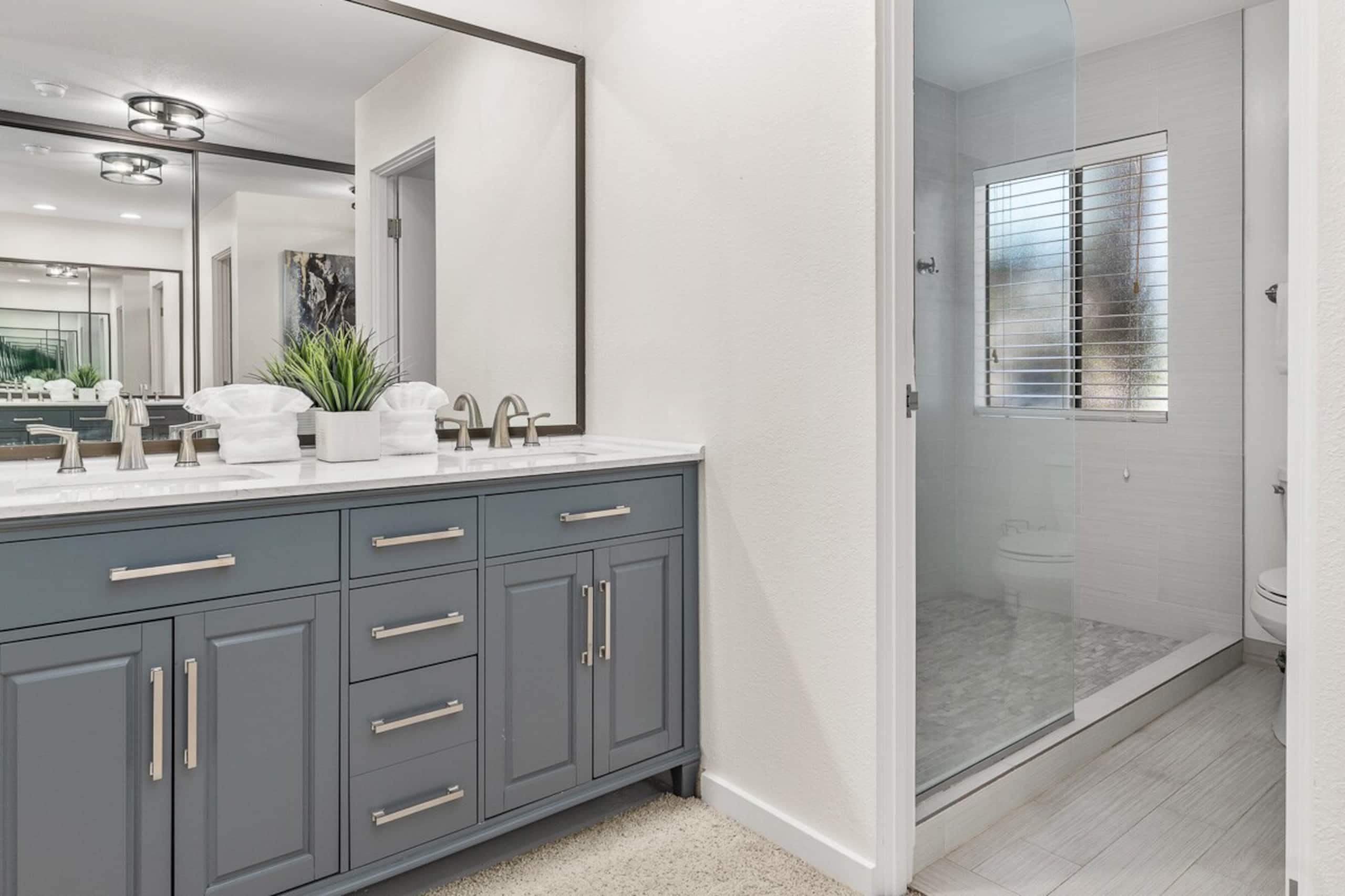 Experience Unmatched Comfort with Magnificent Pano - Photo 25
