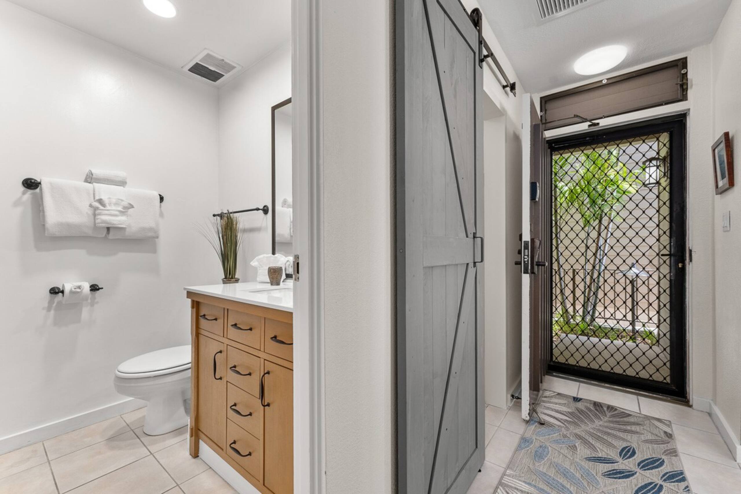 Experience Unmatched Comfort with Magnificent Pano - Photo 19