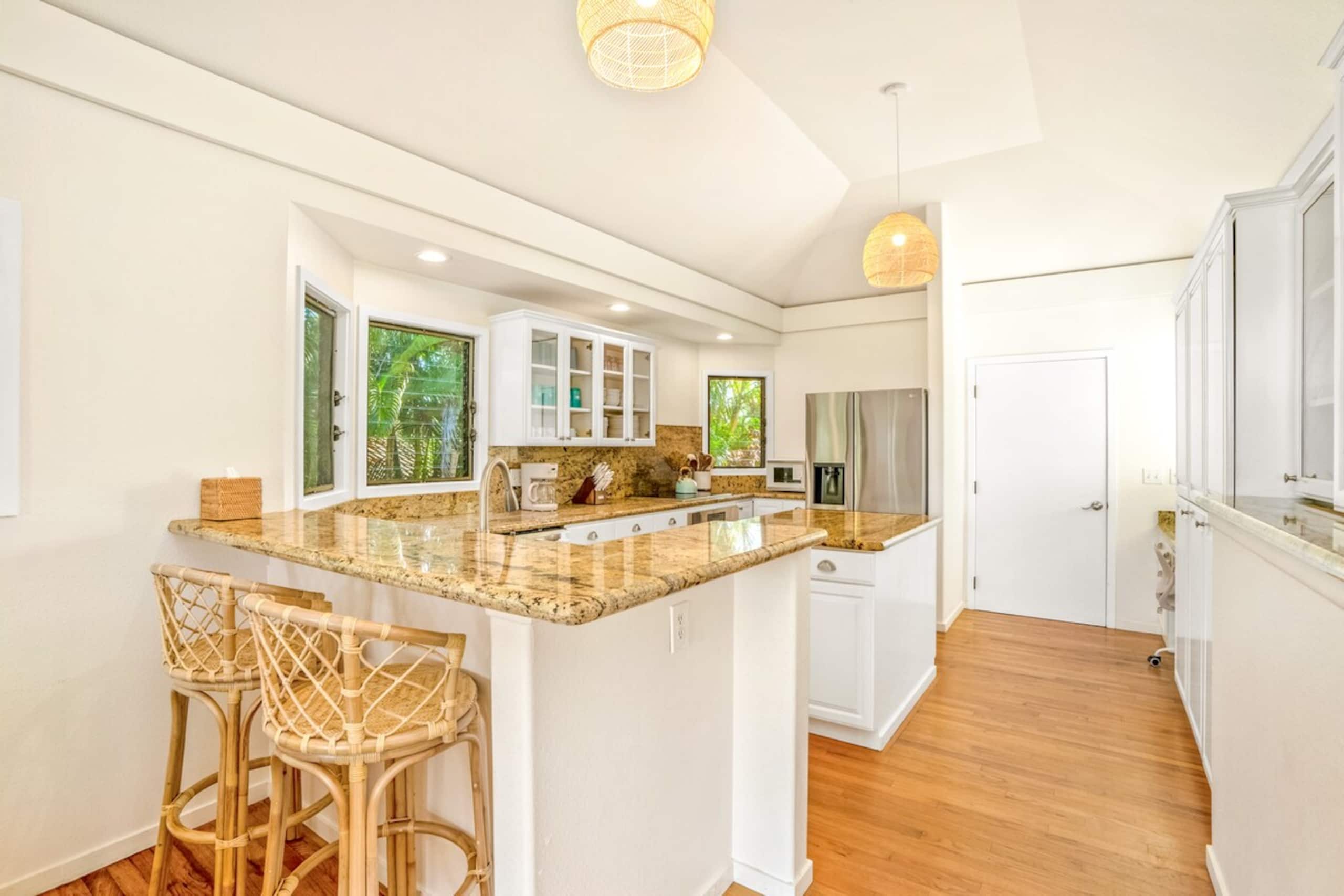 NEW Princeville Villa, Pool, Tiki Bar, AC, GYM - Photo 13