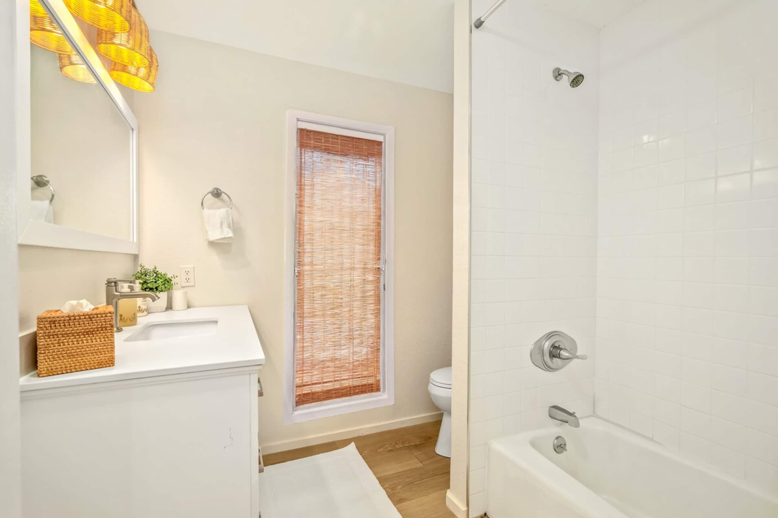 NEW Princeville Villa, Pool, Tiki Bar, AC, GYM - Photo 46