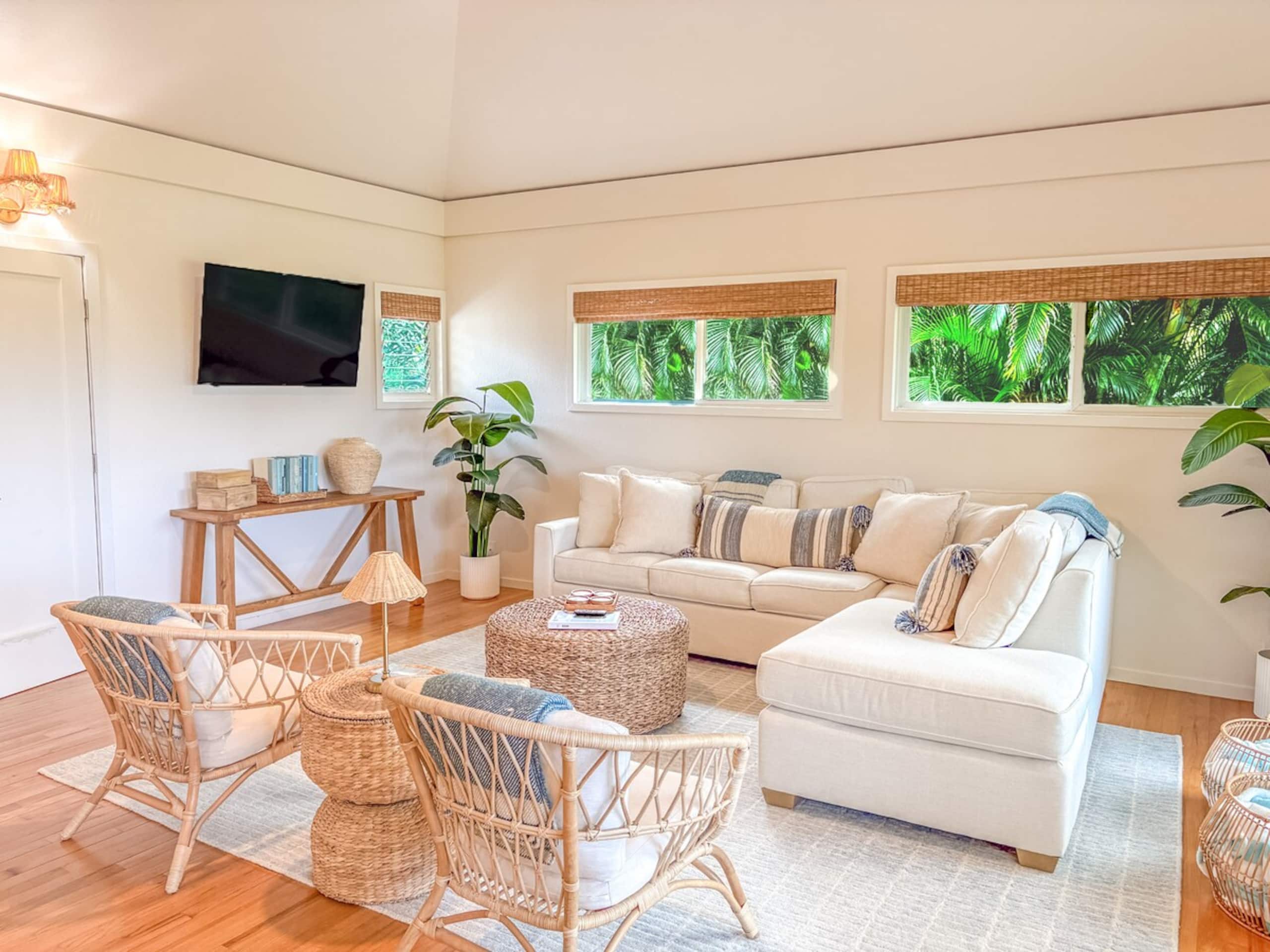 NEW Princeville Villa, Pool, Tiki Bar, AC, GYM - Photo 9