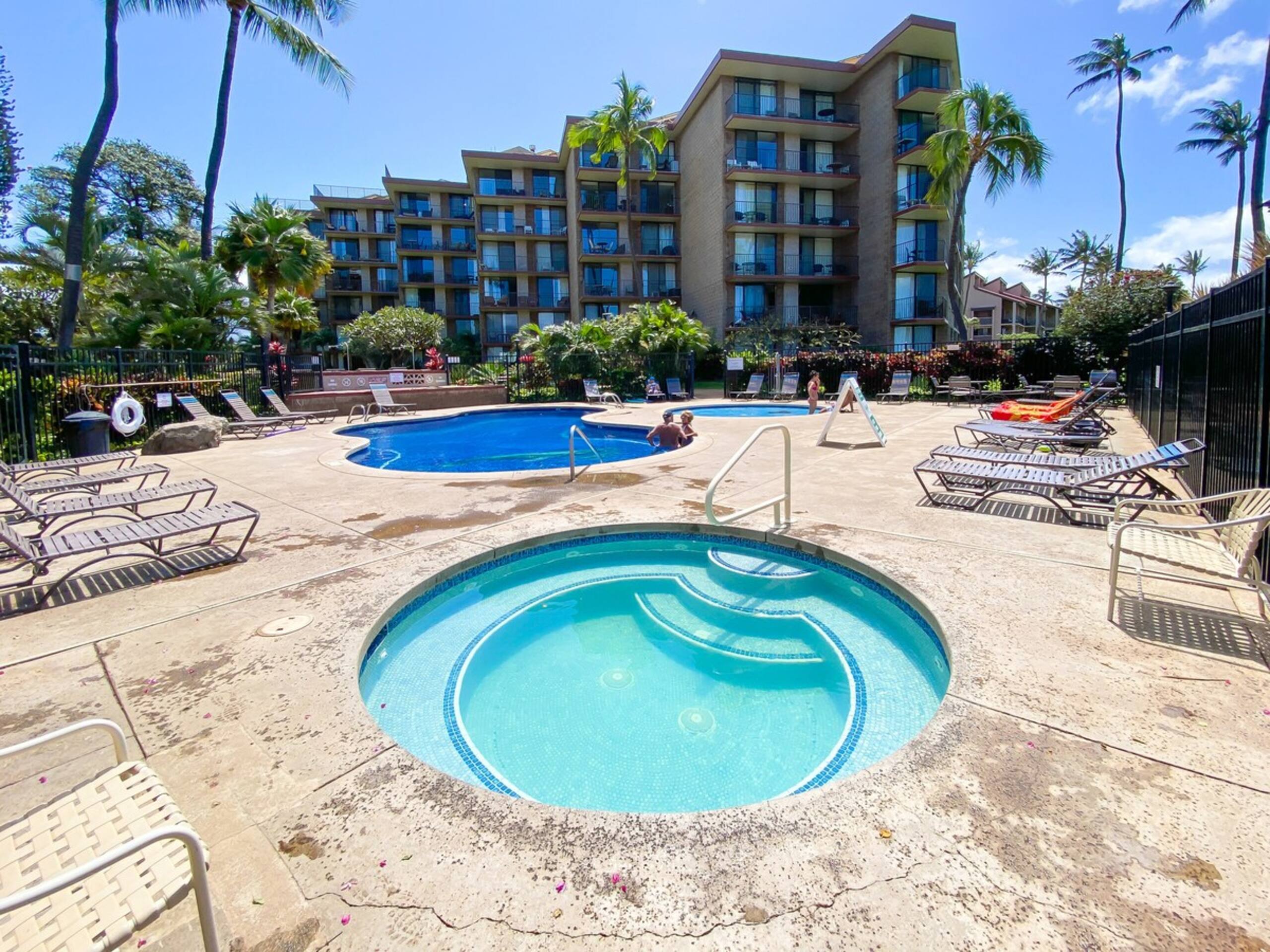 Beachfront Condo South Maui - Restaurant Nearby - Photo 19
