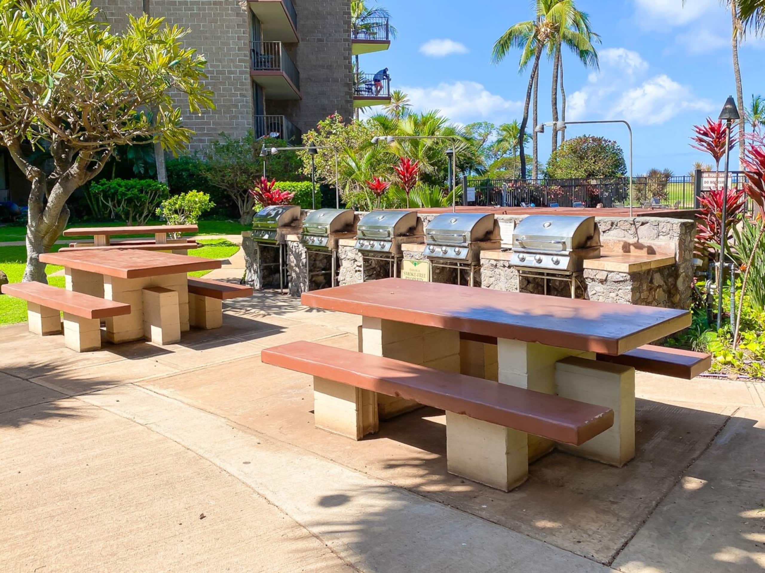 Beachfront Condo South Maui - Restaurant Nearby - Photo 23