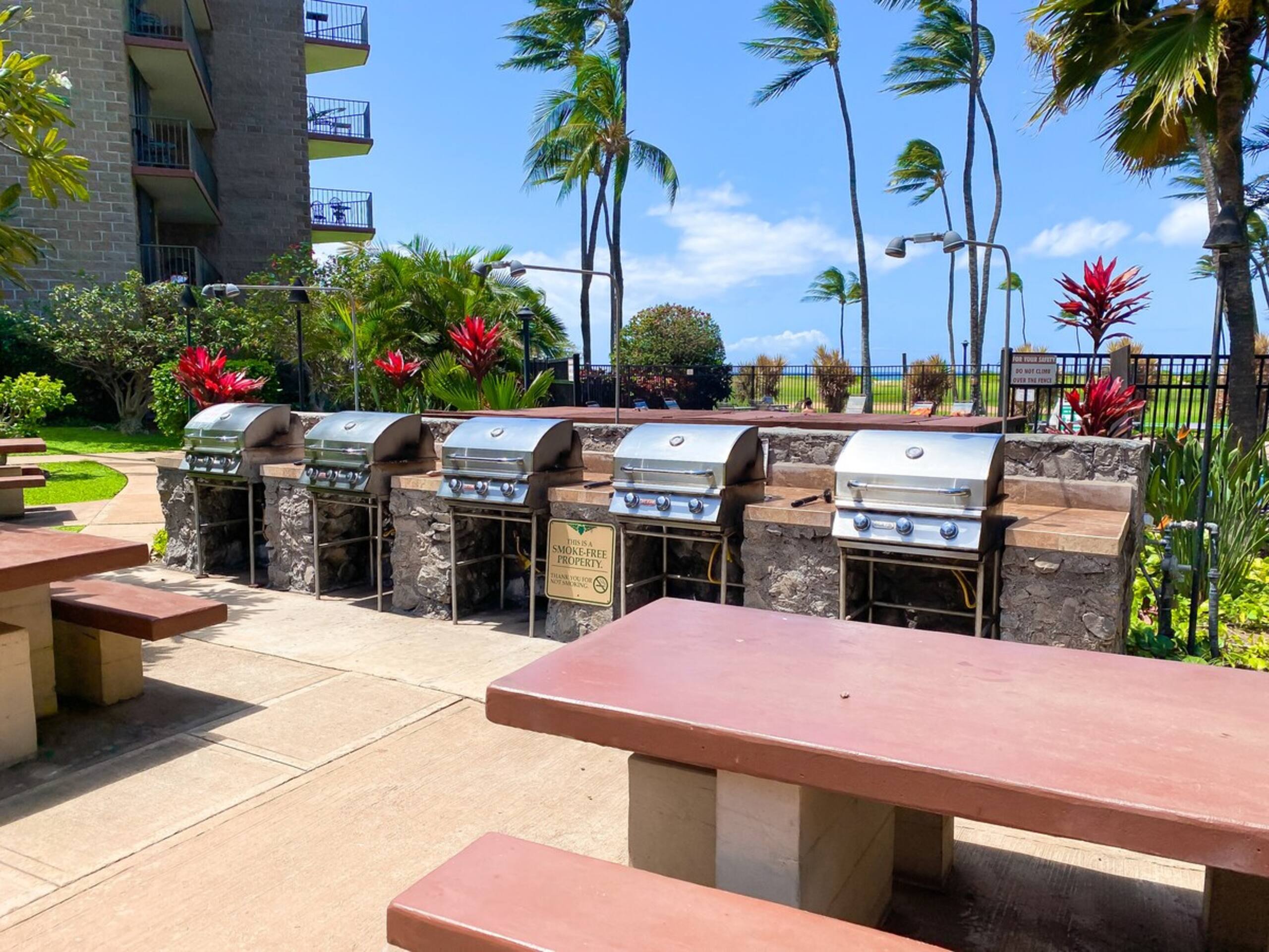 Beachfront Condo South Maui - Restaurant Nearby - Photo 21