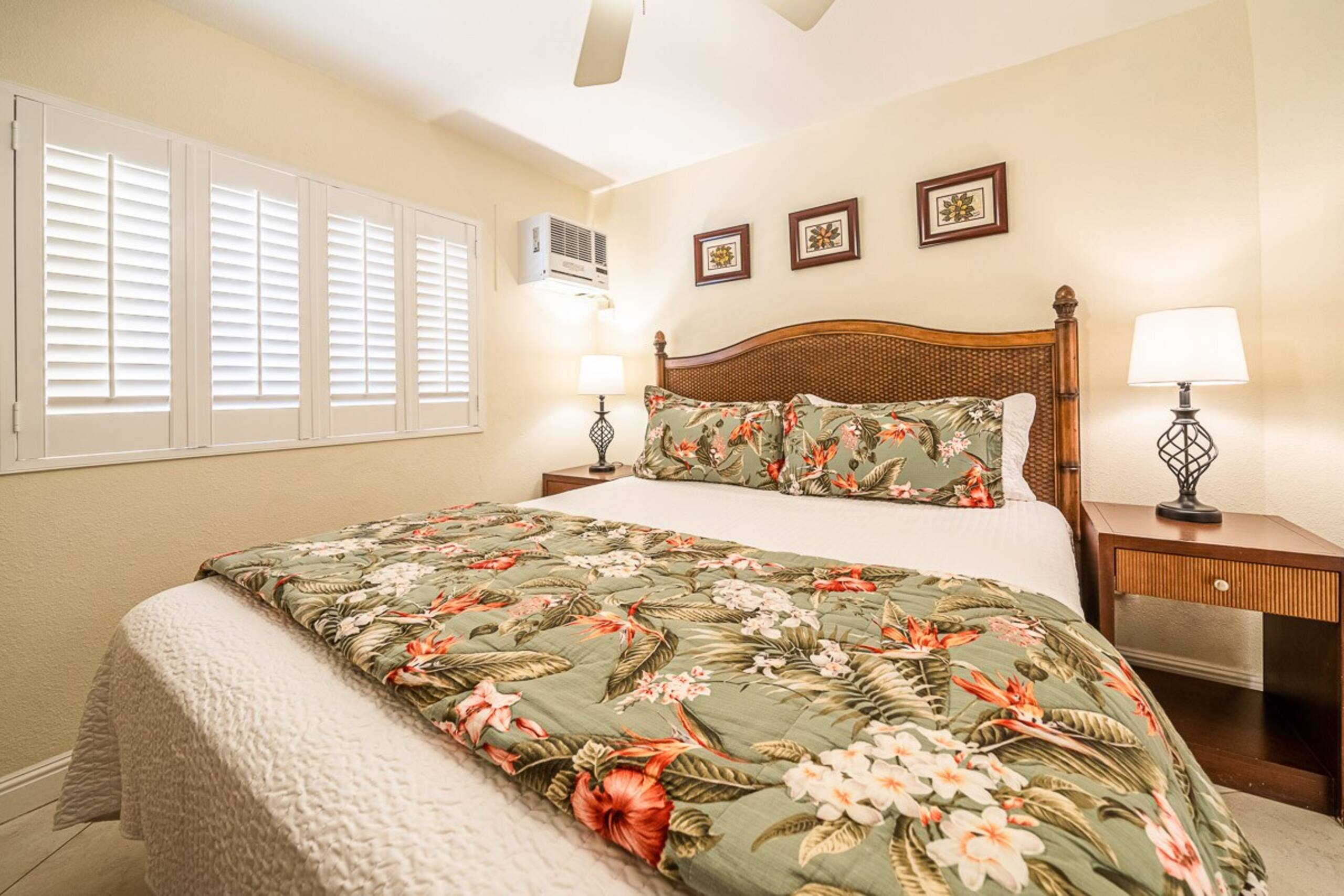 Oceanfront condo w/ pool and hot tub - Photo 26