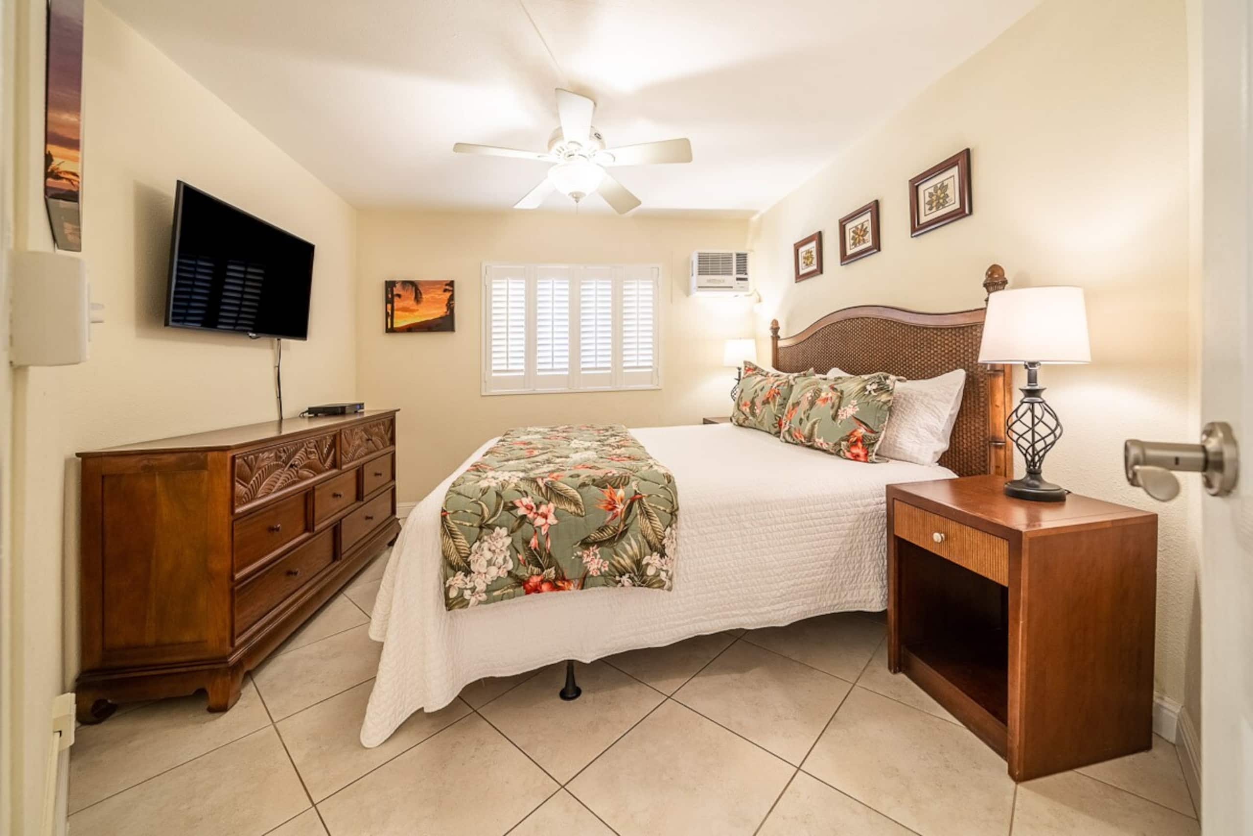 Oceanfront condo w/ pool and hot tub - Photo 29