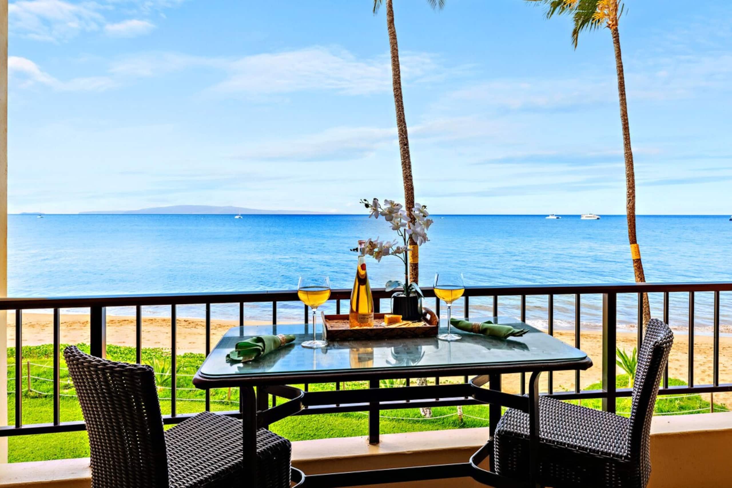 Tropical oceanfront escape, steps from Sugar Beach - Photo 16