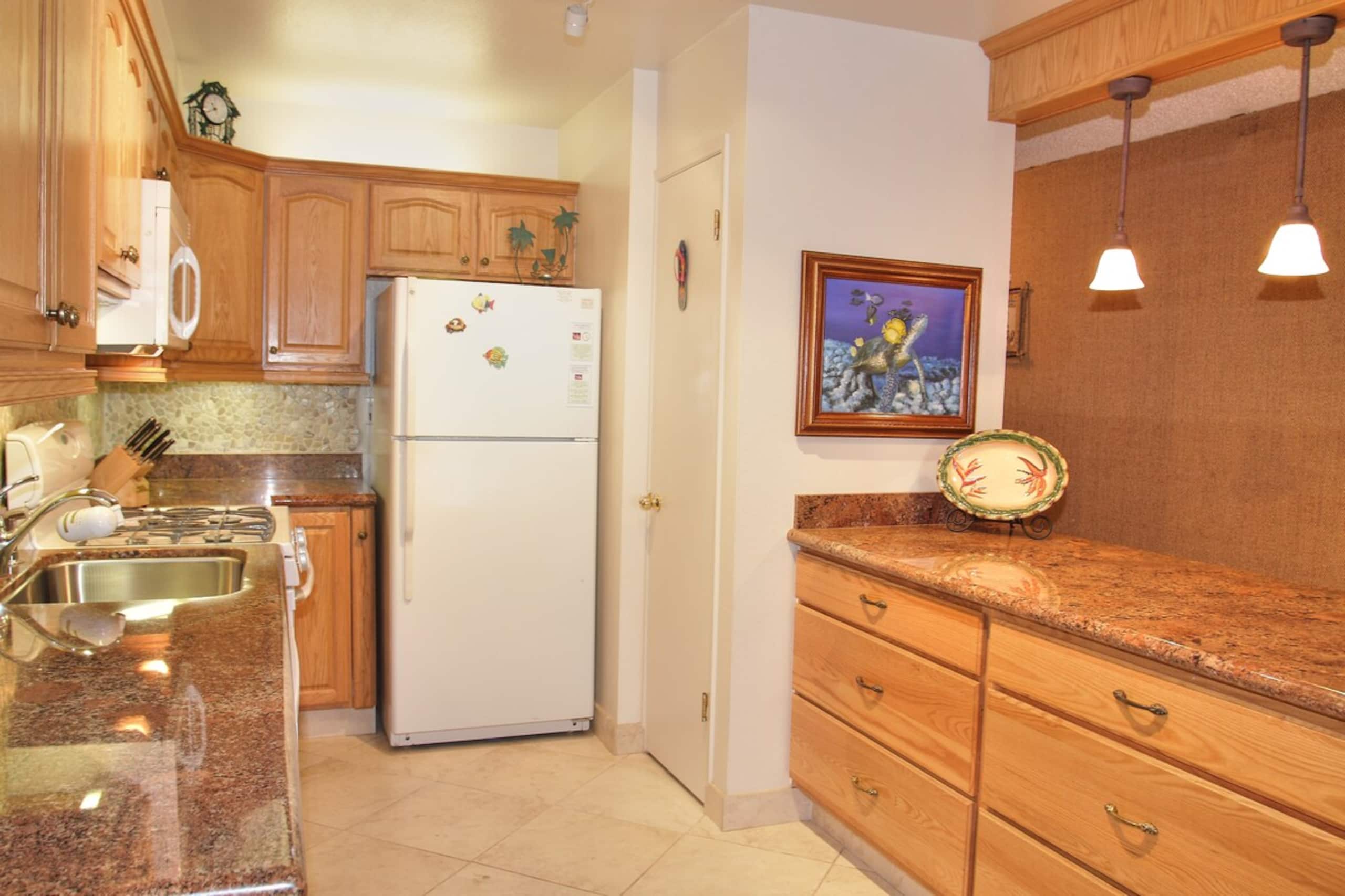 Ground Floor Condo w/ Pool & short walk to Beach - Photo 9