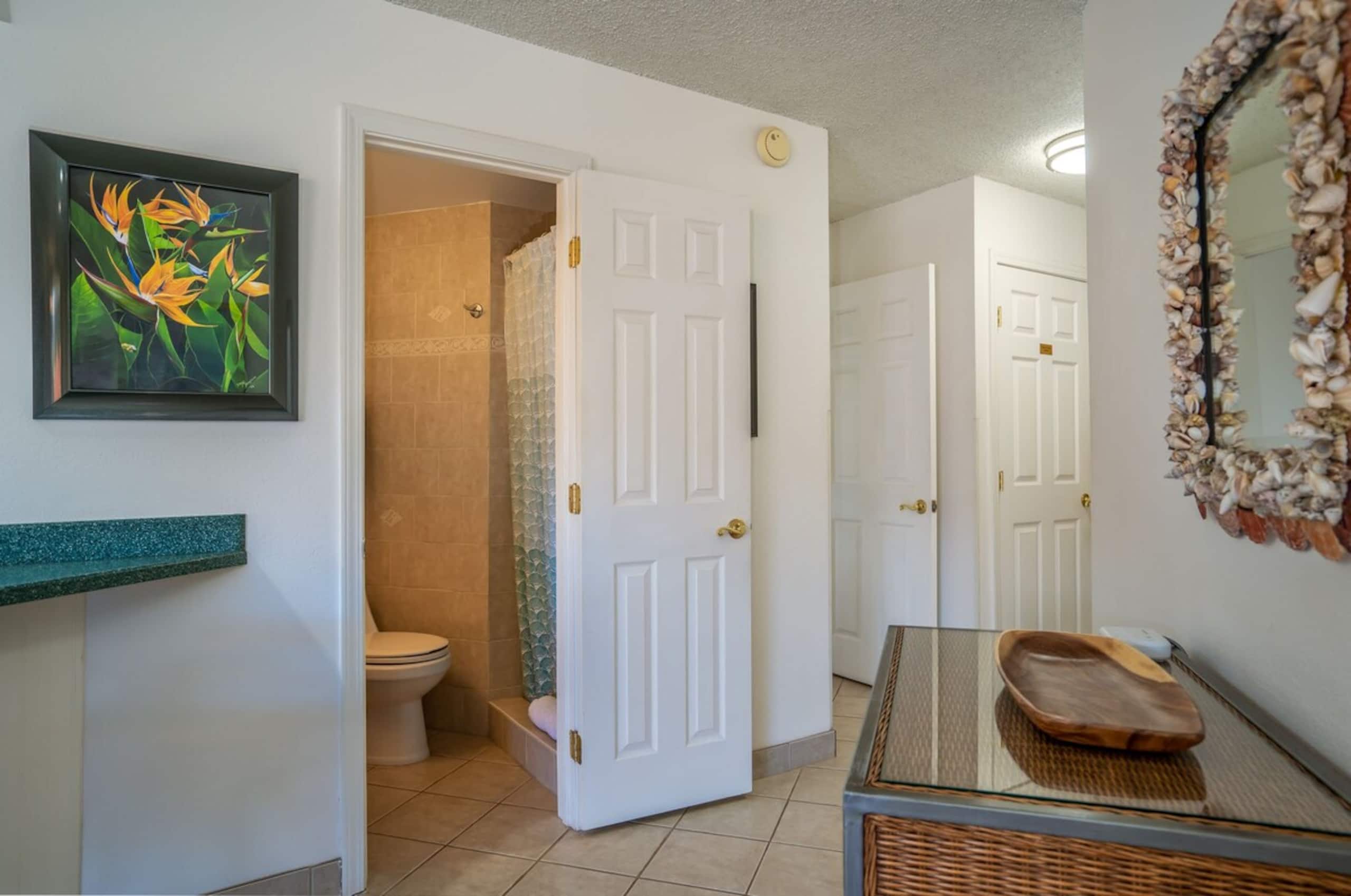 Oceanfront condo w/ sunset lanai and pool - Photo 28