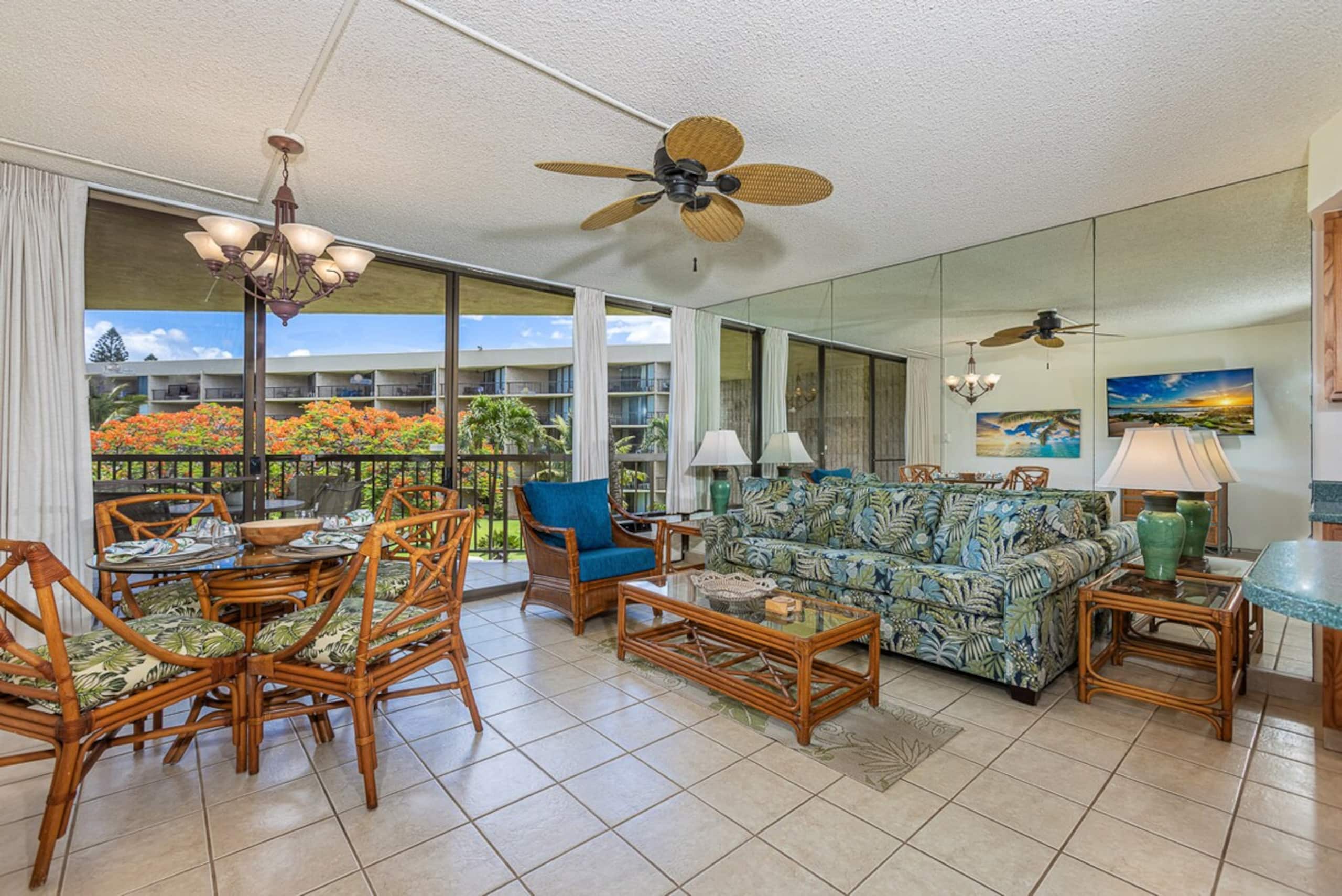 Oceanfront condo w/ sunset lanai and pool - Main photo