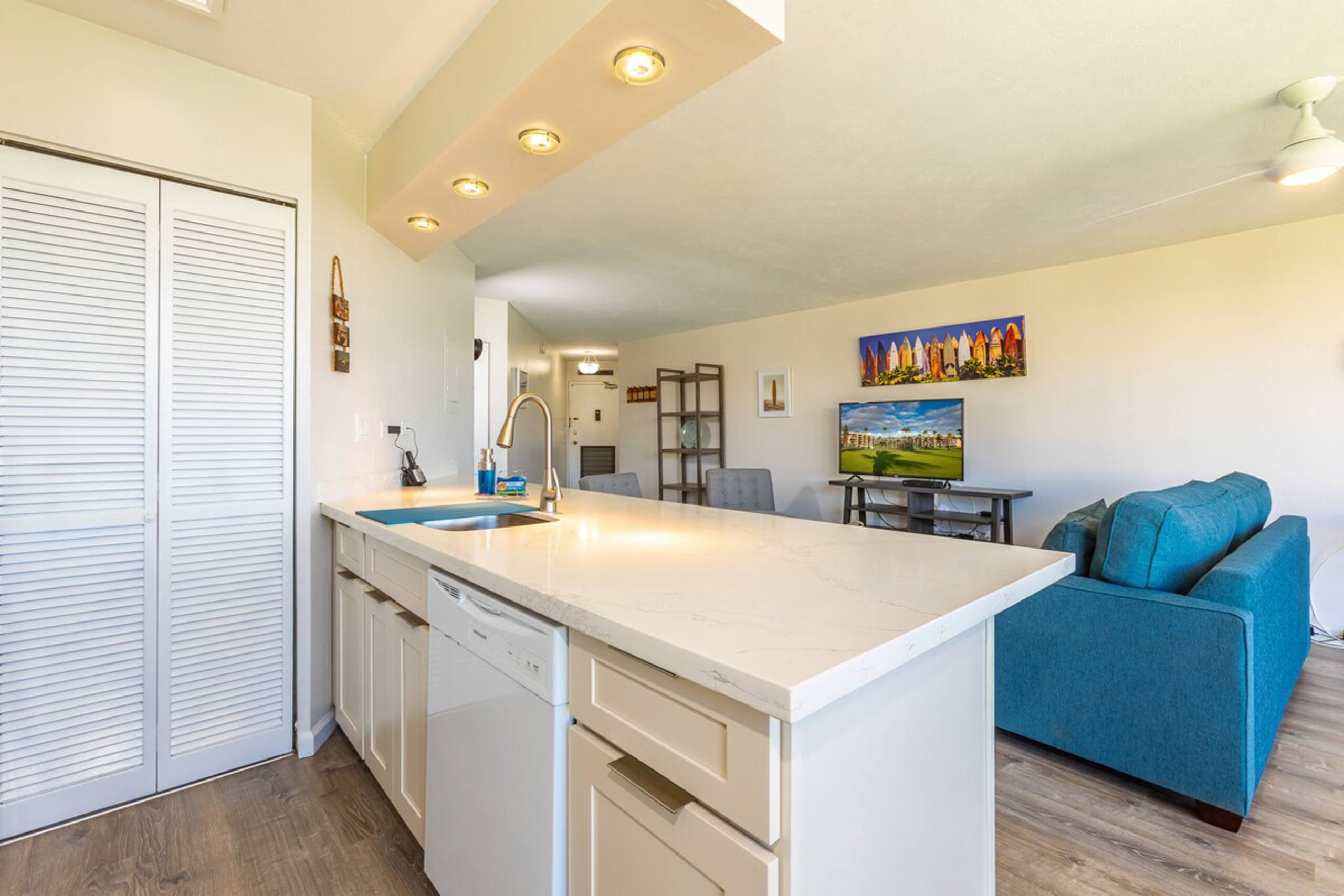 Spacious Renovated Unit, Ocean Front Views MSB417 - Photo 6