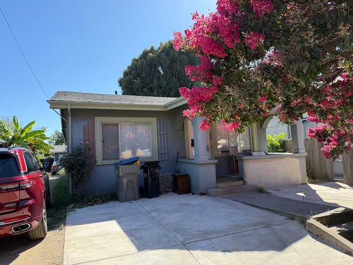 4 Bedroom 2 Bath Home With 7 Beds In Downtown Sj - San José, CA