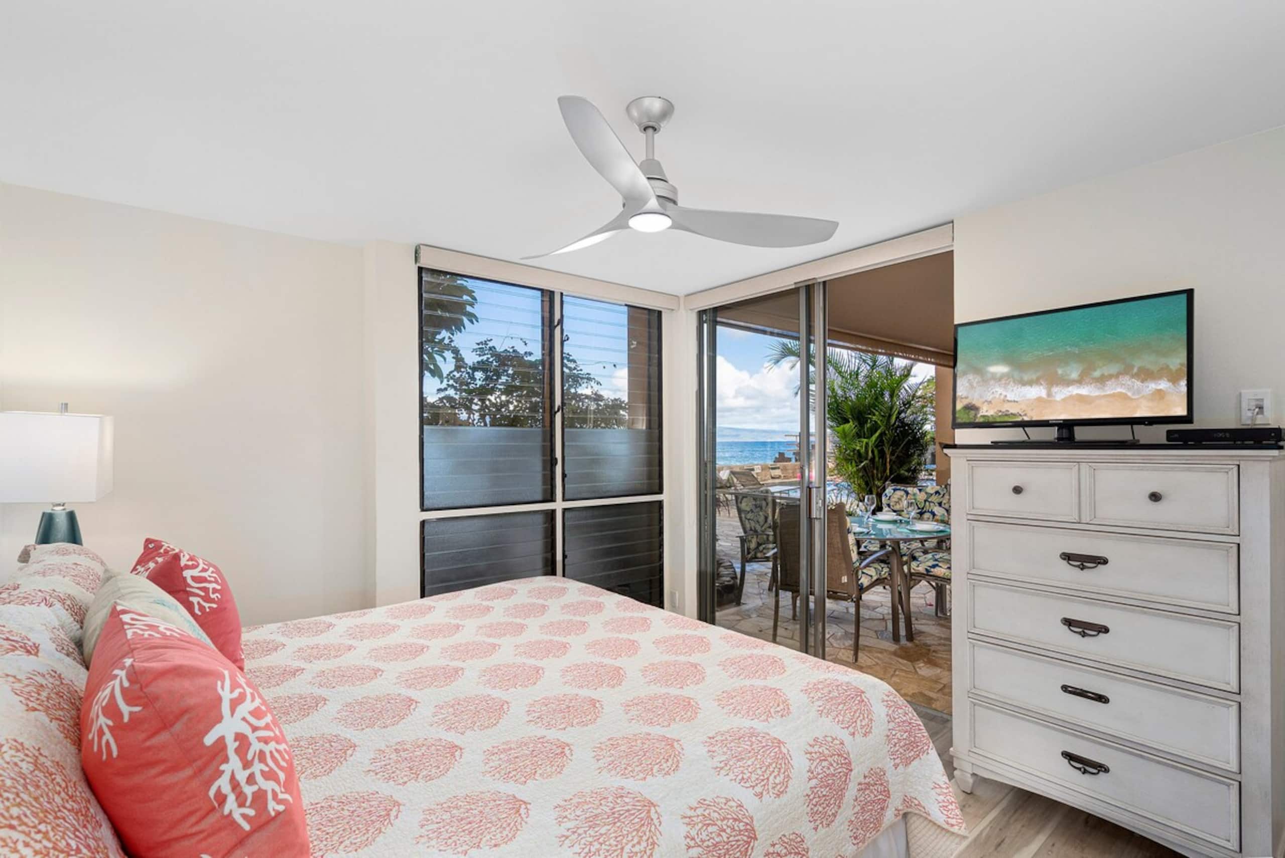Oceanfront 2BR ground floor w/ snorkeling access - Photo 25