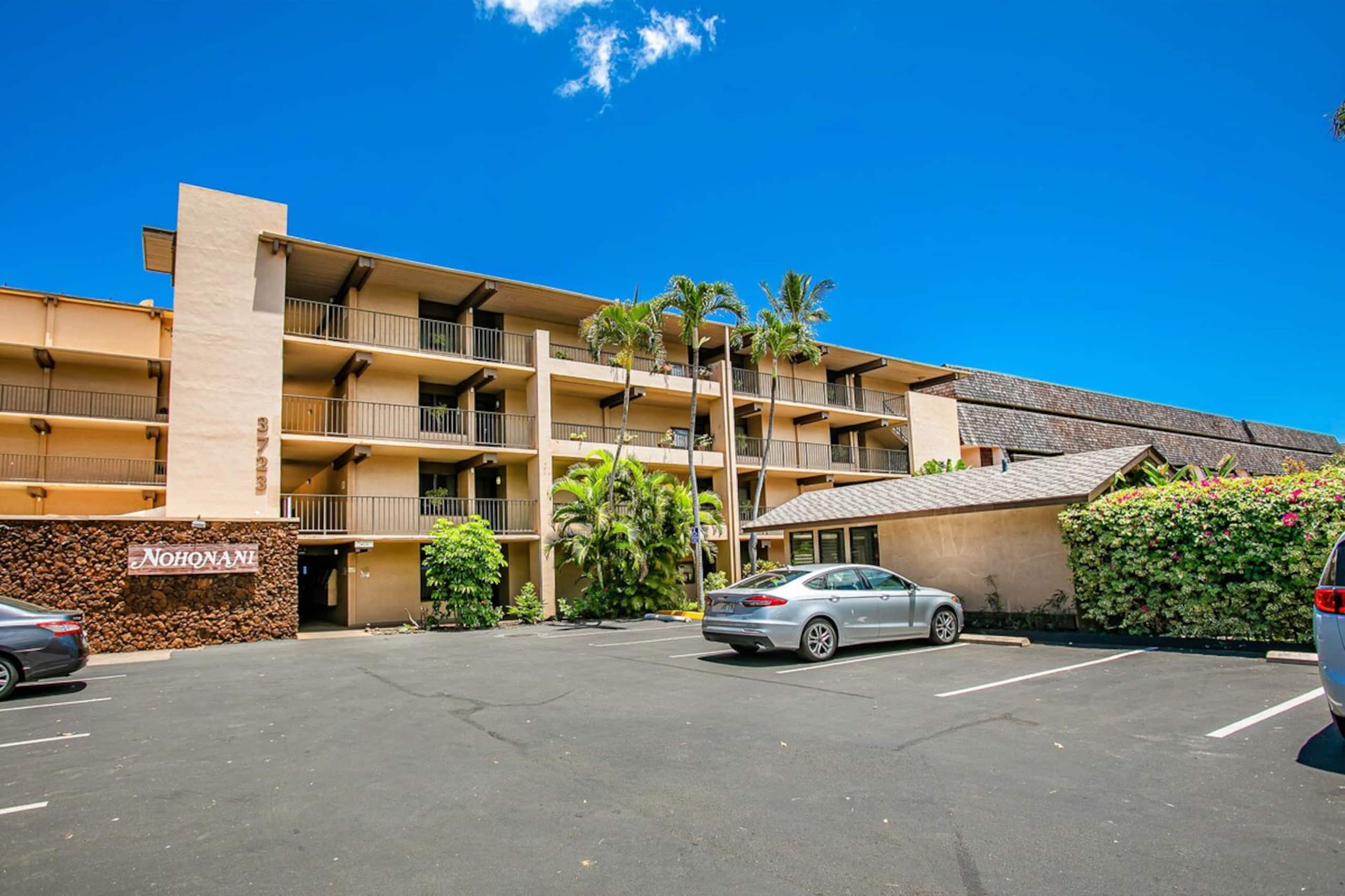 Oceanfront 2BR ground floor w/ snorkeling access - Photo 45