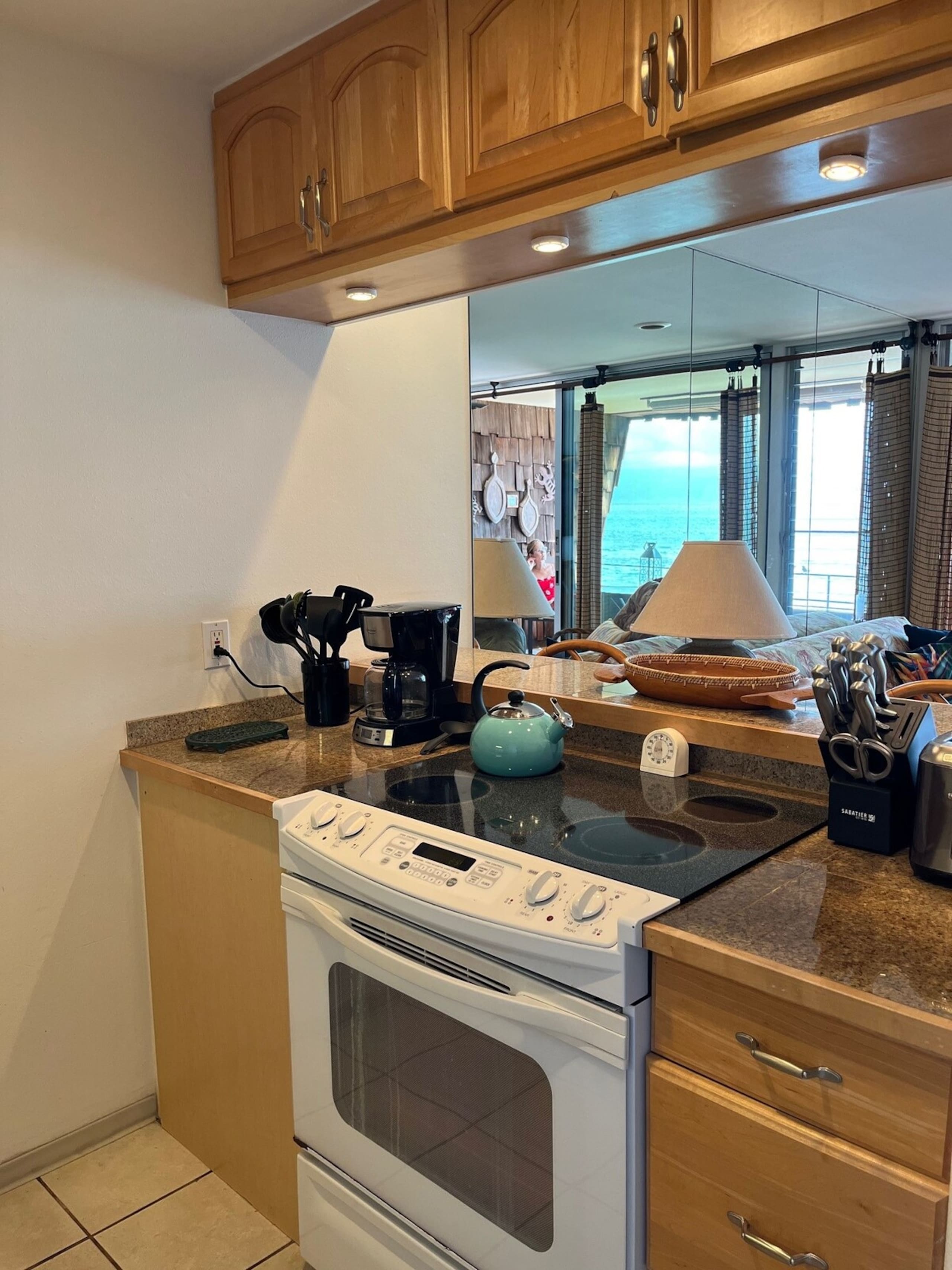 Discounted Rates 204 Beautiful oceanfront 1 bed - Photo 8