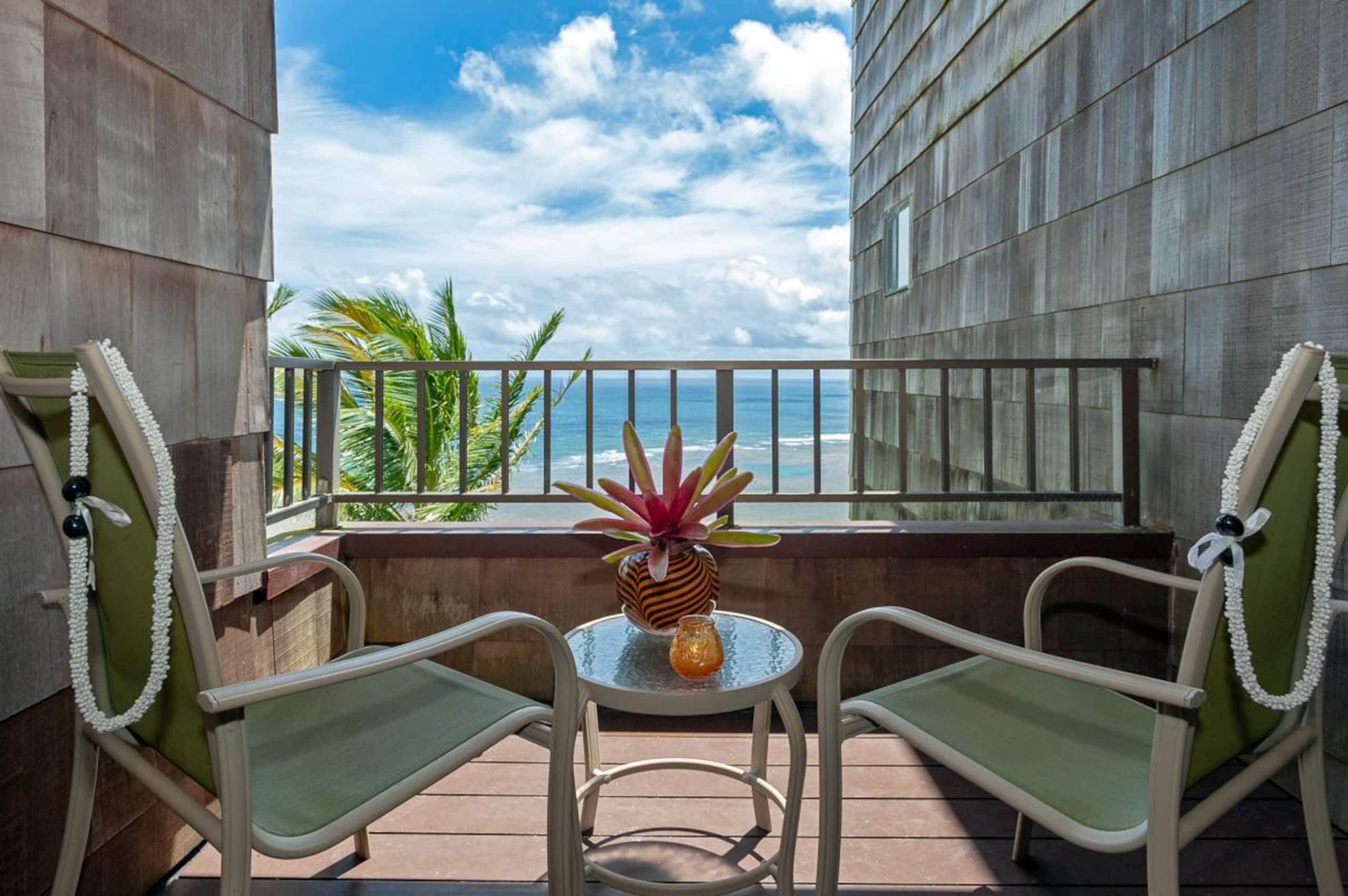 Private Top Floor Retreat w/ Incredible Ocean View - Photo 10