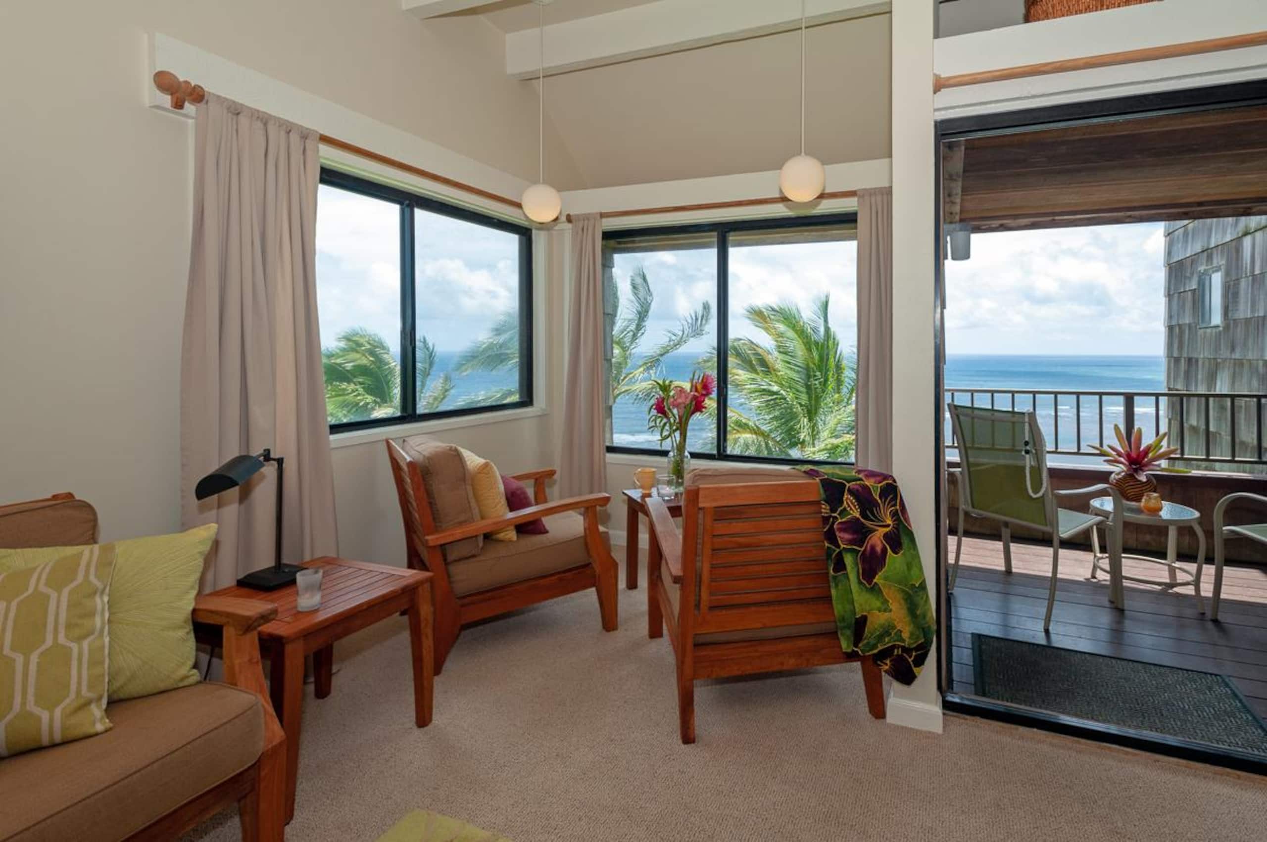 Private Top Floor Retreat w/ Incredible Ocean View - Photo 6