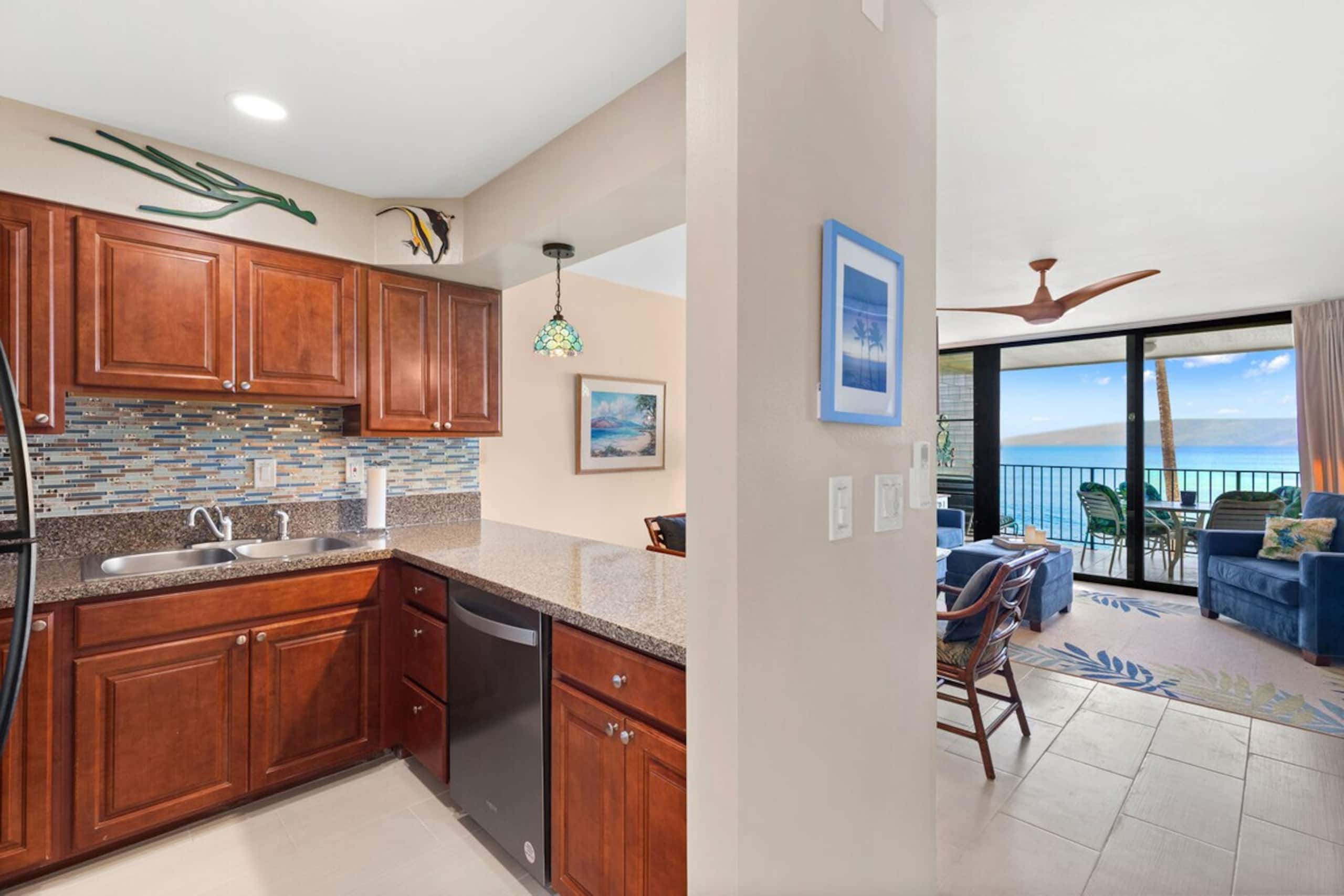 1bd Oceanfront gem with charm, views & Island vibe - Photo 19