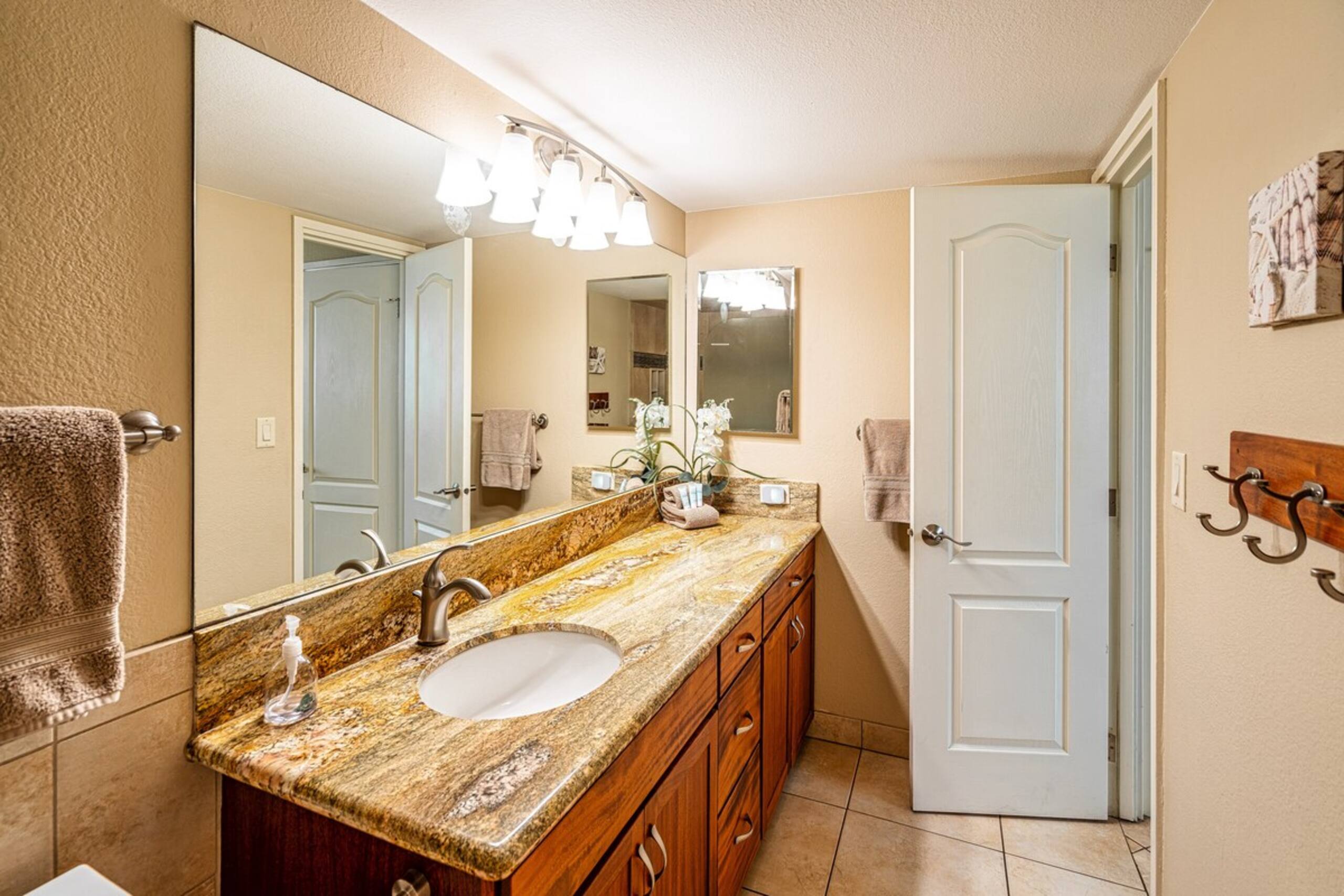 Kamaole Sands 2-101-Updated Ground Floor 2 Bedroom - Photo 17