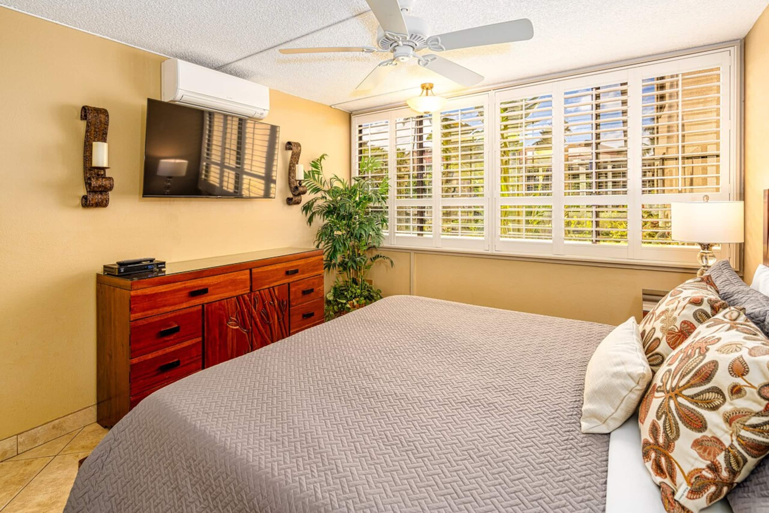 Kamaole Sands 2-101-Updated Ground Floor 2 Bedroom - Photo 14