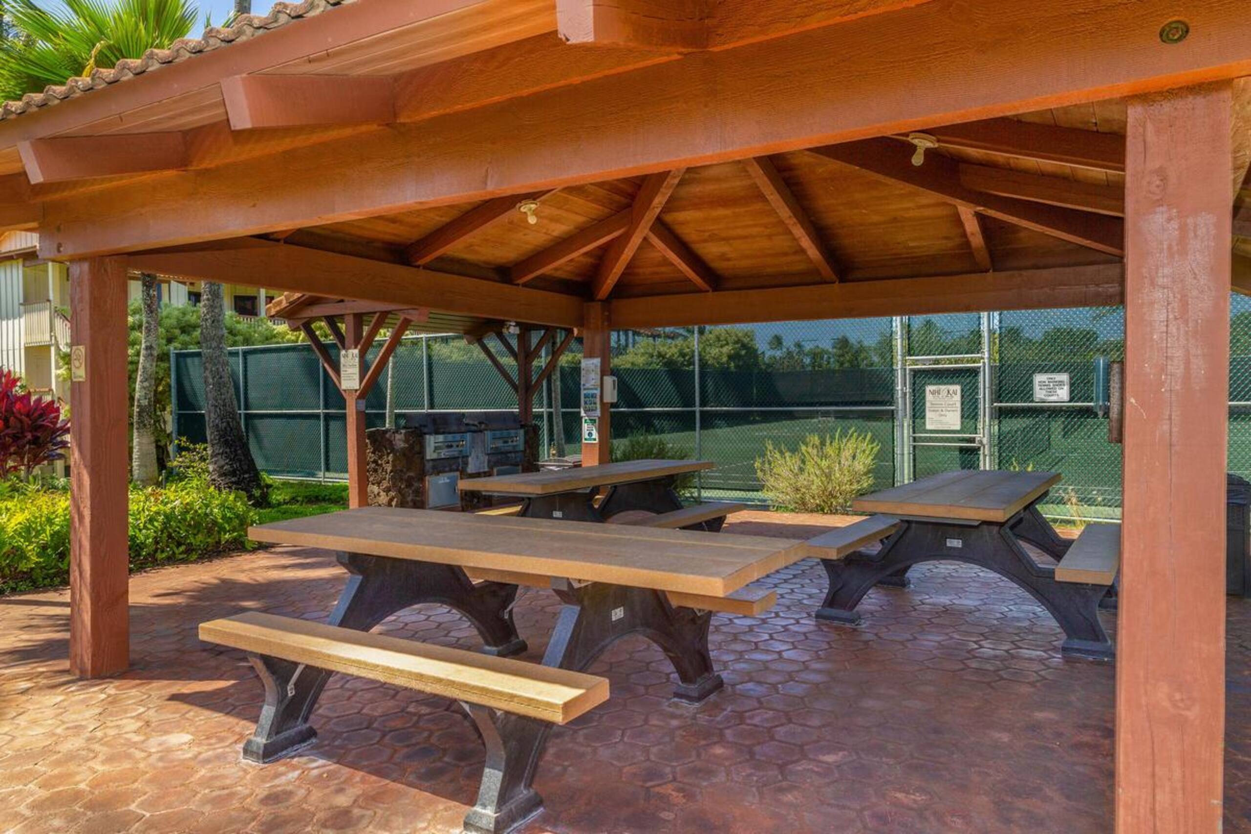 Newly Renovated, Ocean View, Minutes to Beach - Photo 29