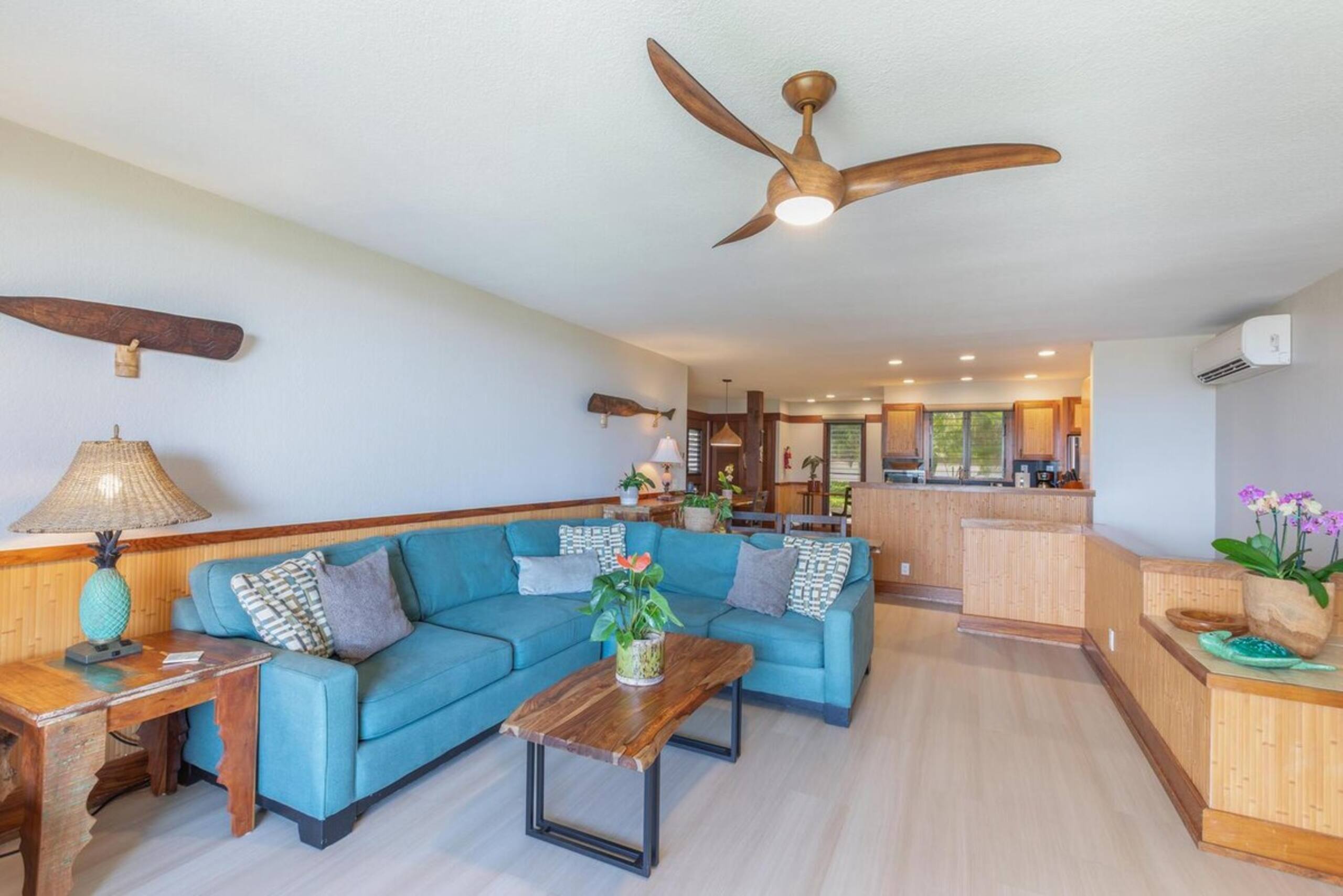 Newly Renovated, Ocean View, Minutes to Beach - Photo 5