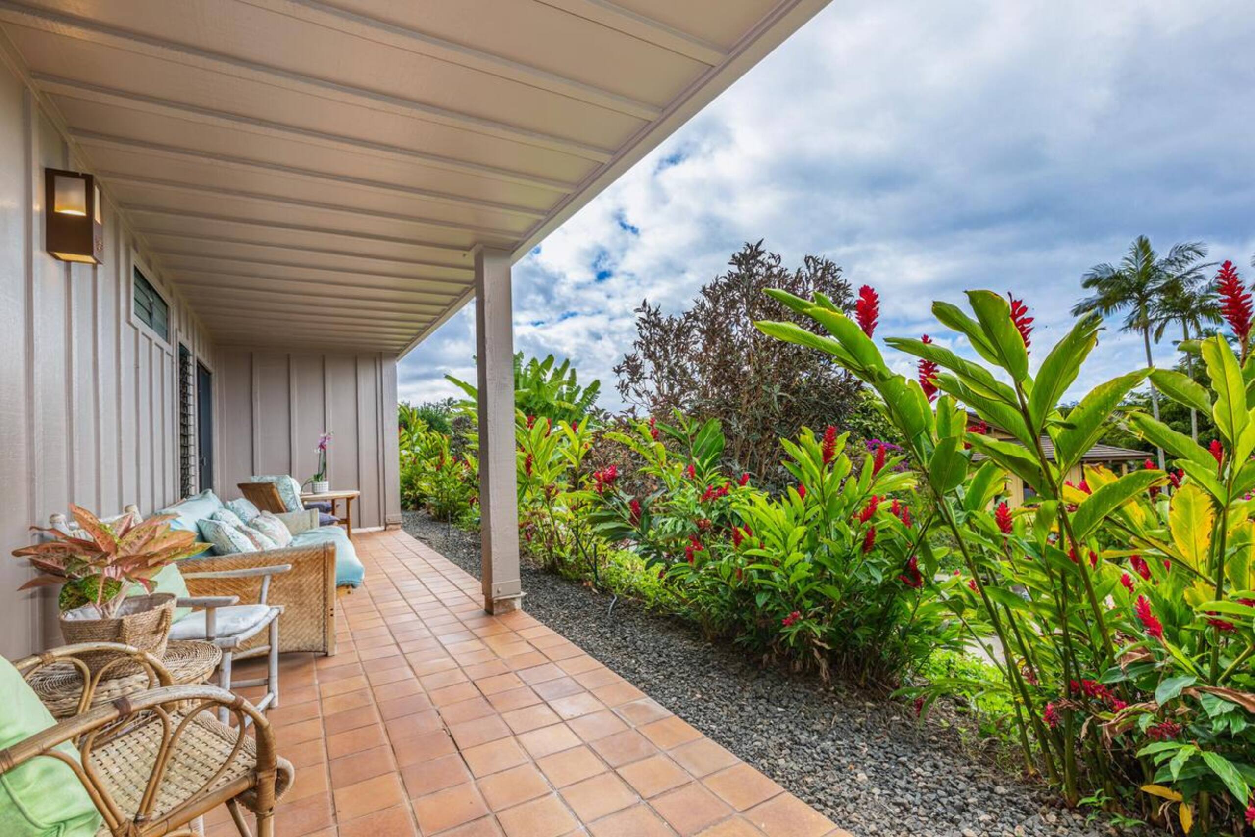 Newly Renovated, Ocean View, Minutes to Beach - Photo 23