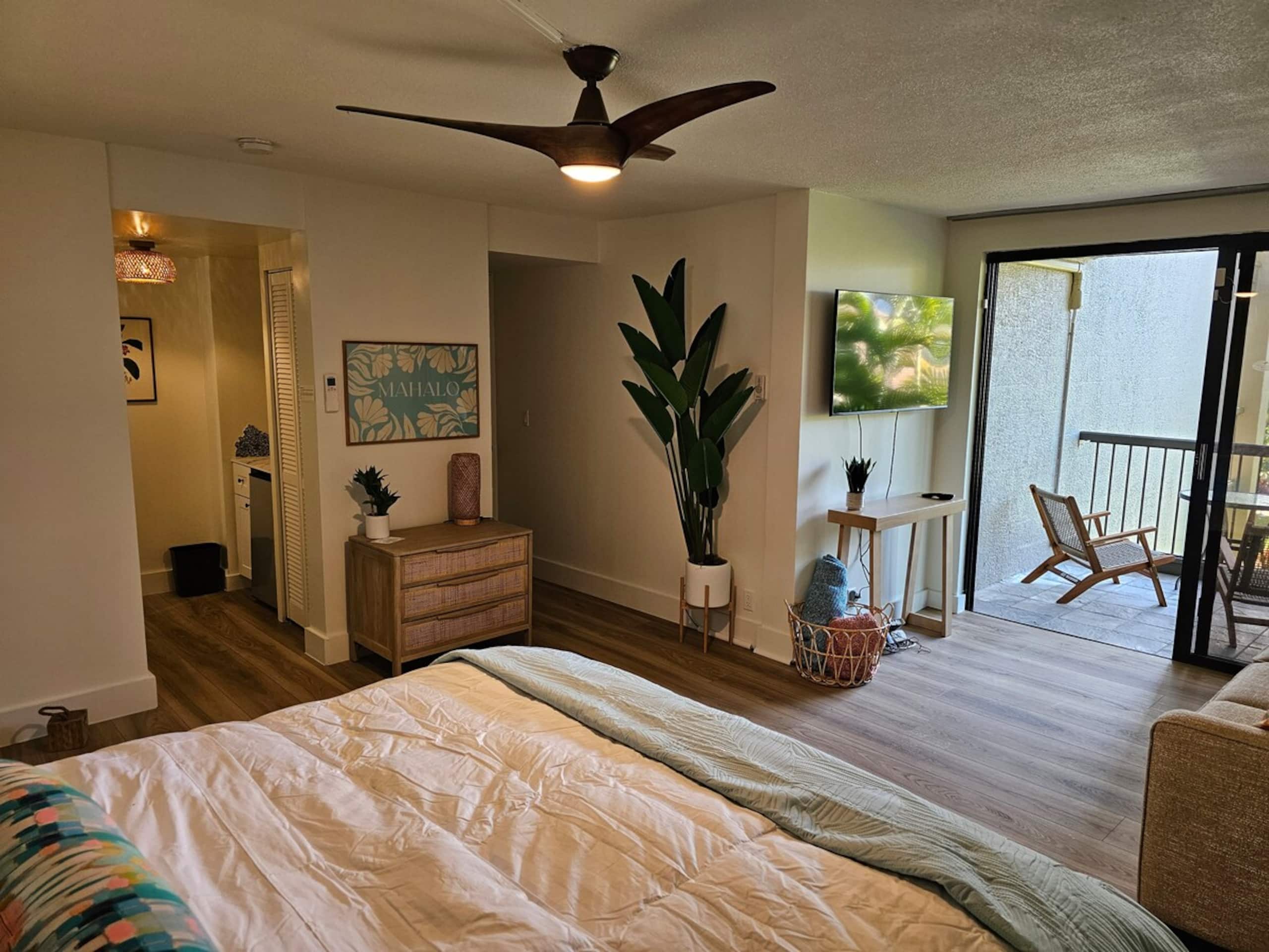 Remodeled Hotel Suite - Photo 5