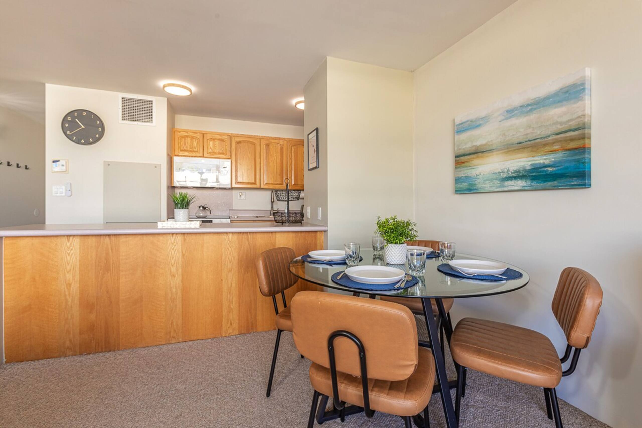 Beachfront penthouse w/ lanai and ocean views - Photo 14
