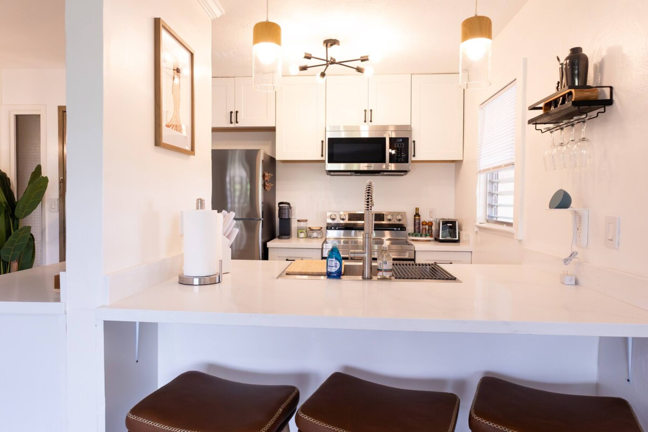 Ocean + Mountain + Pool View, Upgraded Condo - Photo 27