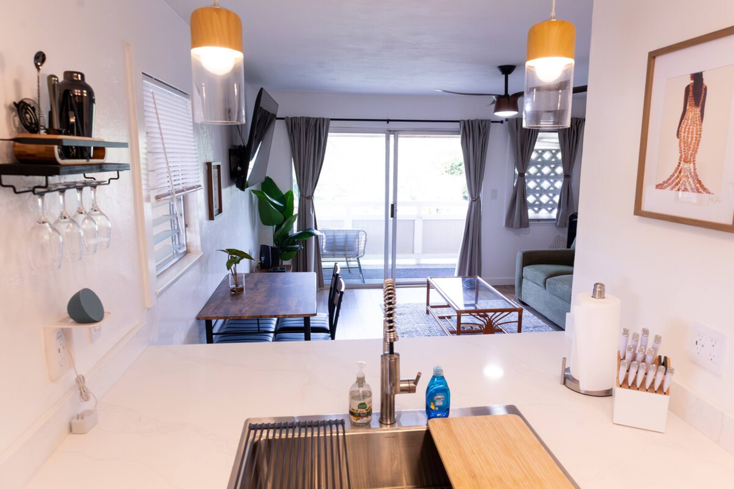 Ocean + Mountain + Pool View, Upgraded Condo - Photo 31