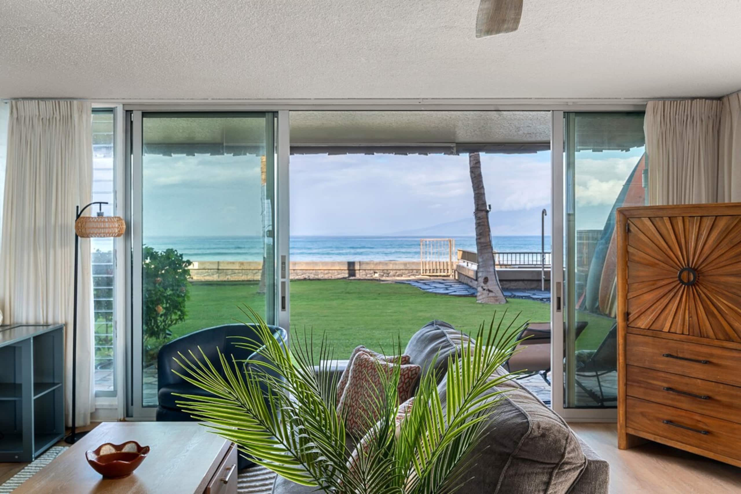 Maui Dream: Ocean View • Beachfront • Corner Suite - Photo 3