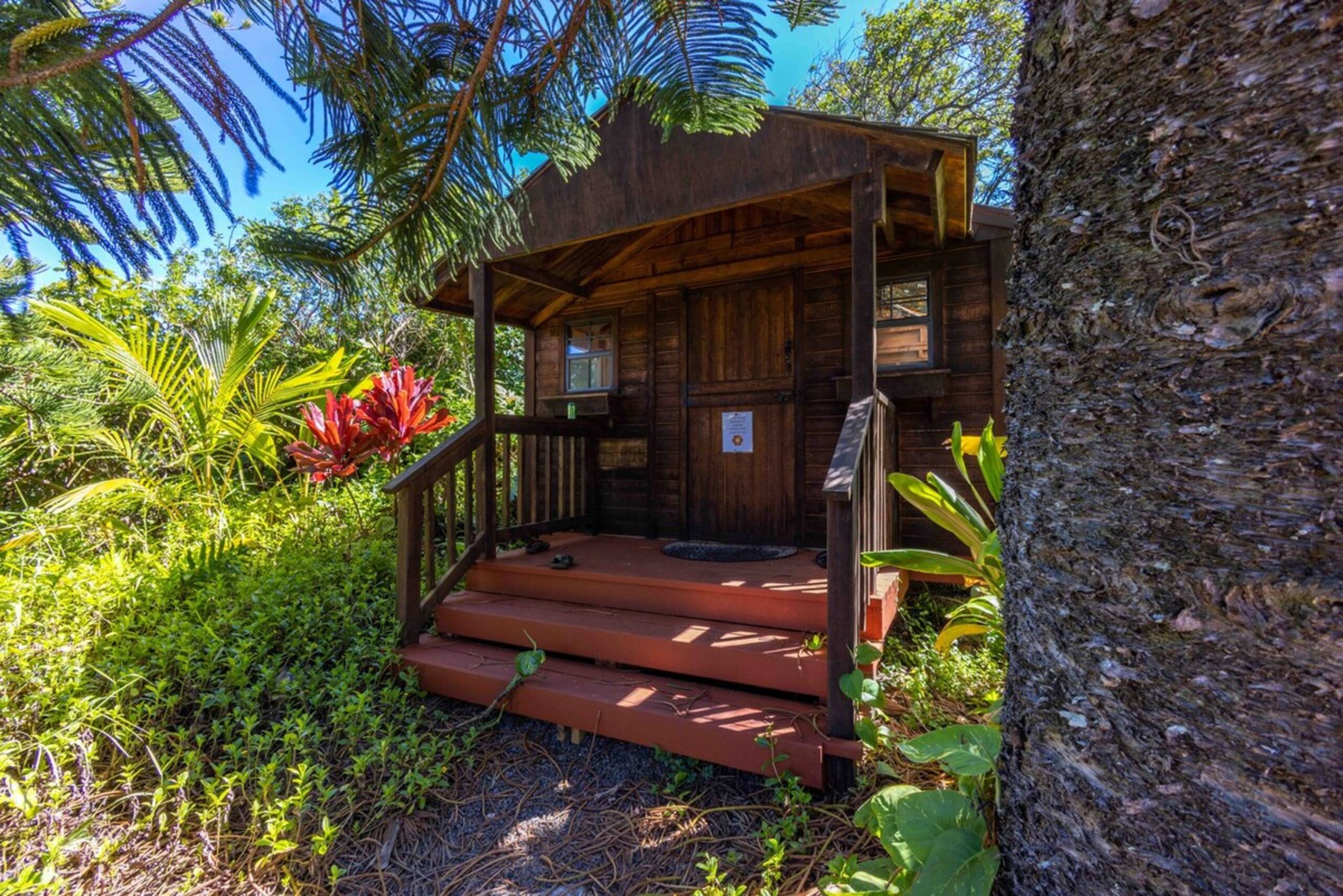 Plumeria Room Farm Stay in Haiku on Road to Hana - Photo 36