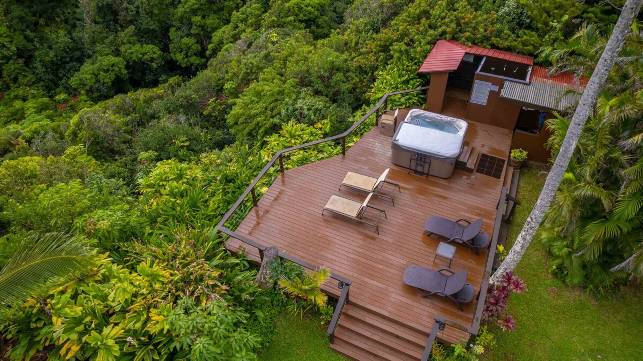 Plumeria Room Farm Stay in Haiku on Road to Hana - Photo 28