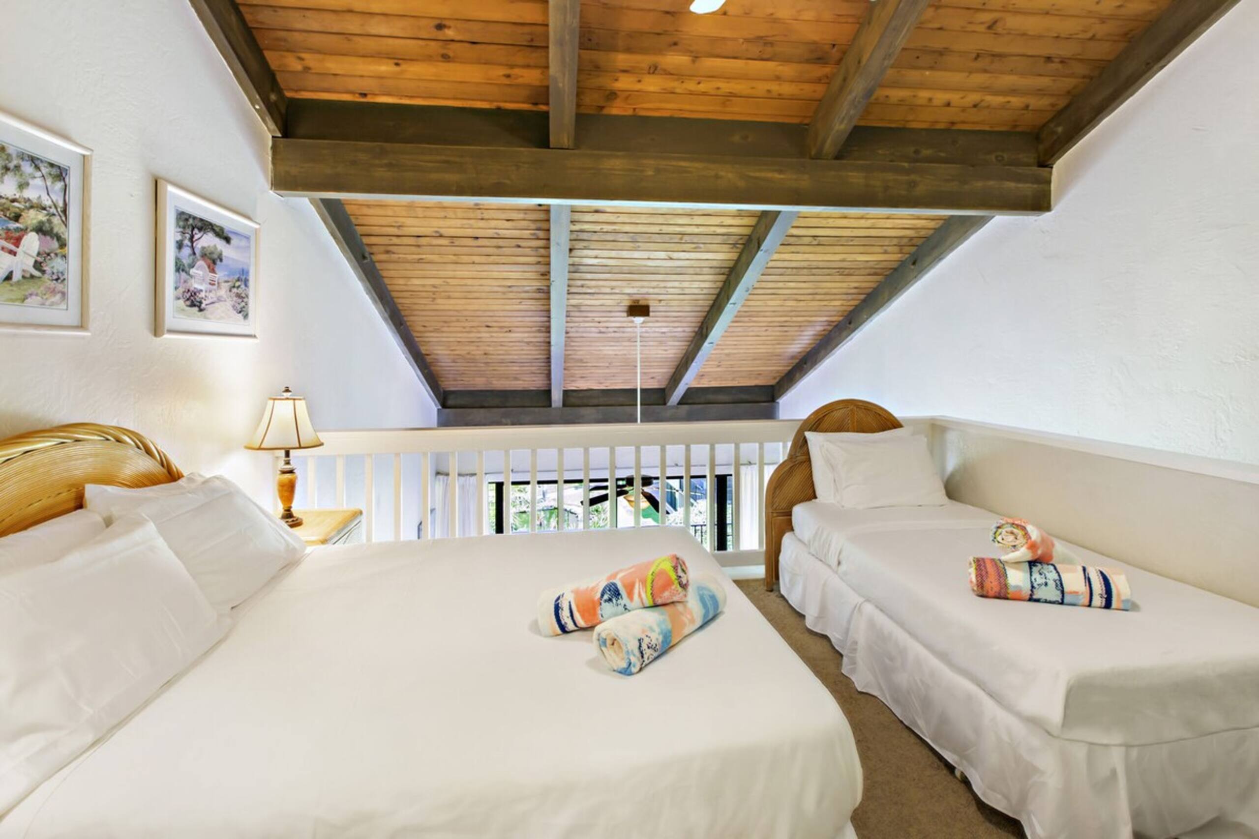 Fantastic 2bd ocean view condo near beach - Photo 24