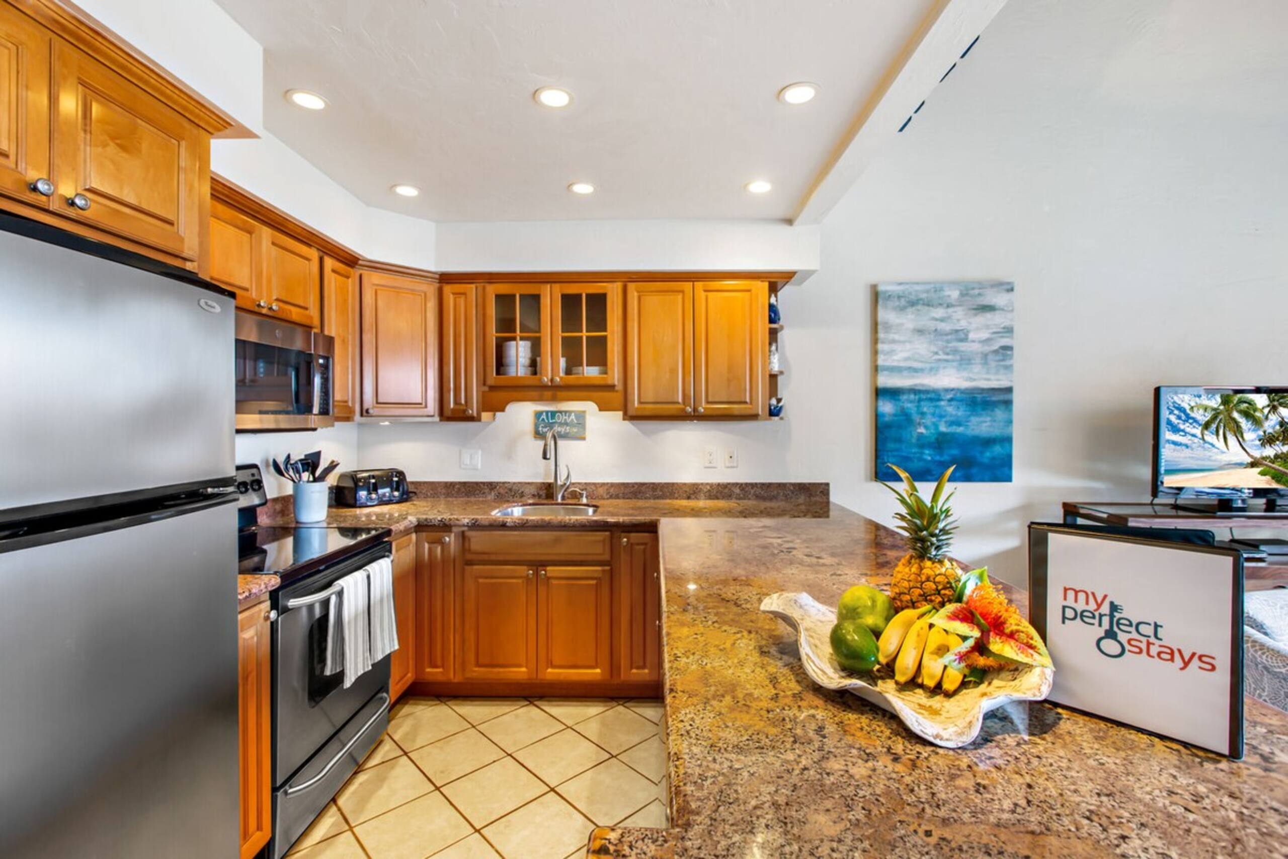 Fantastic 2bd ocean view condo near beach - Photo 14