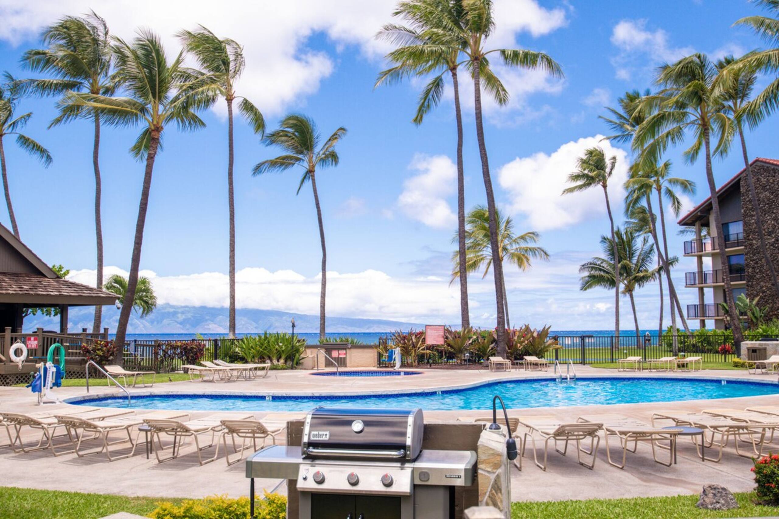 Fantastic 2bd ocean view condo near beach - Photo 31