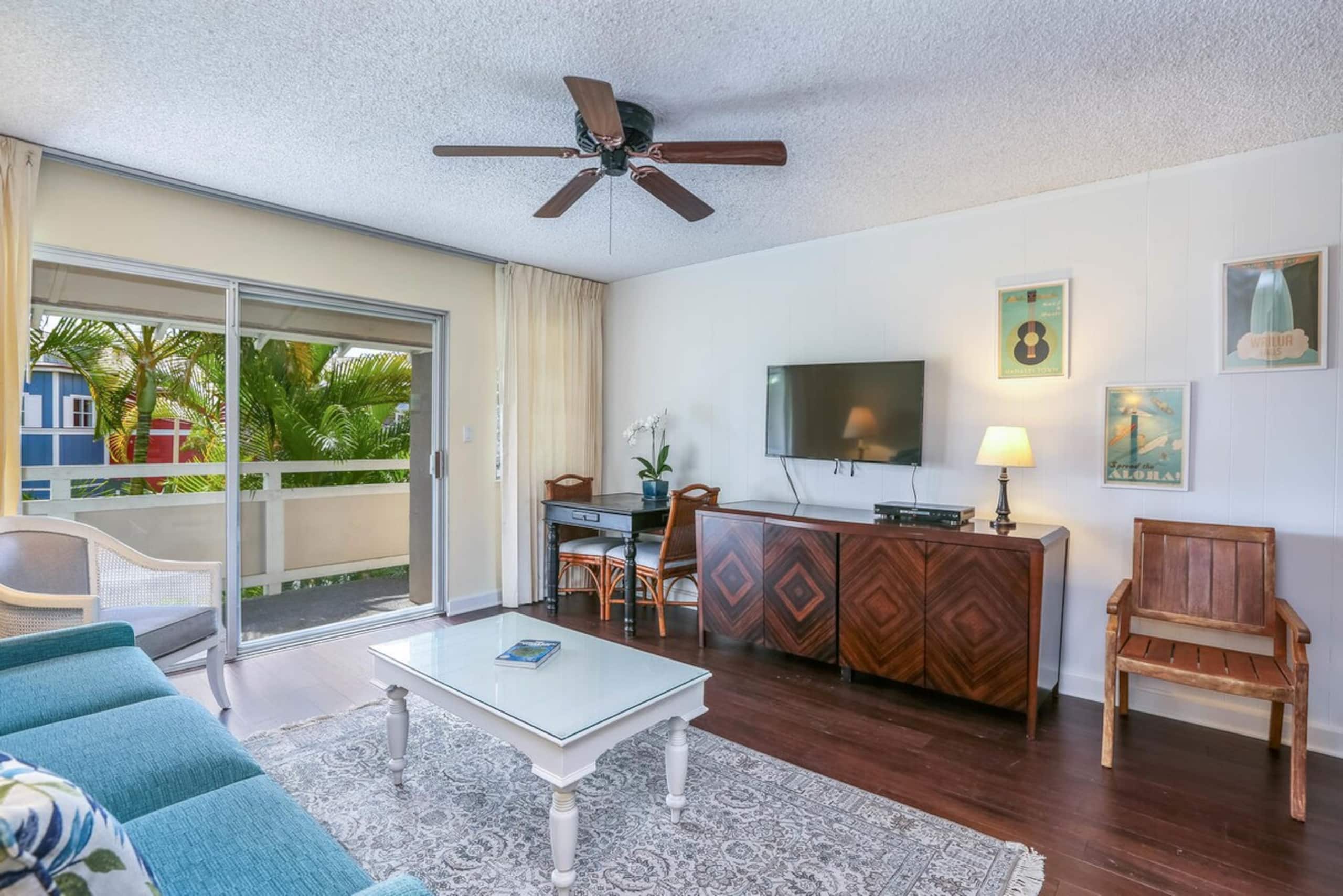 Beautifully Upgraded, Full Kitchen, Comfy King Bed - Photo 13