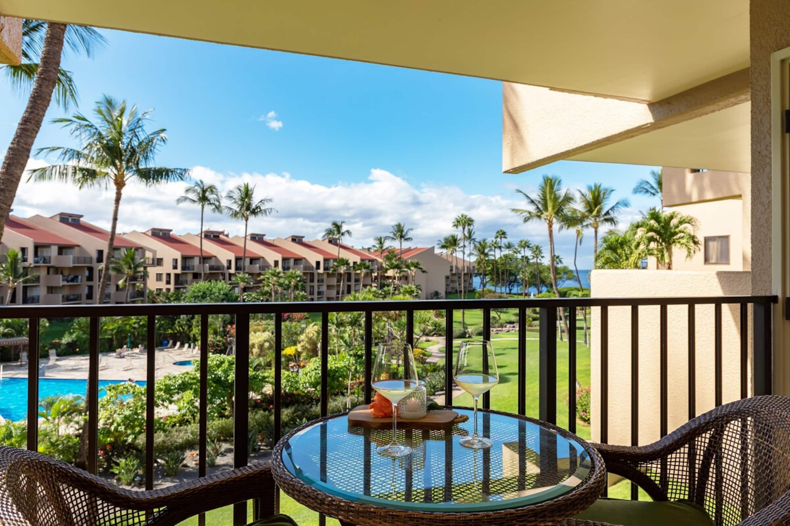 Kamaole Sands 3-305-Ocean Views-Well Equipped-AC - Photo 10