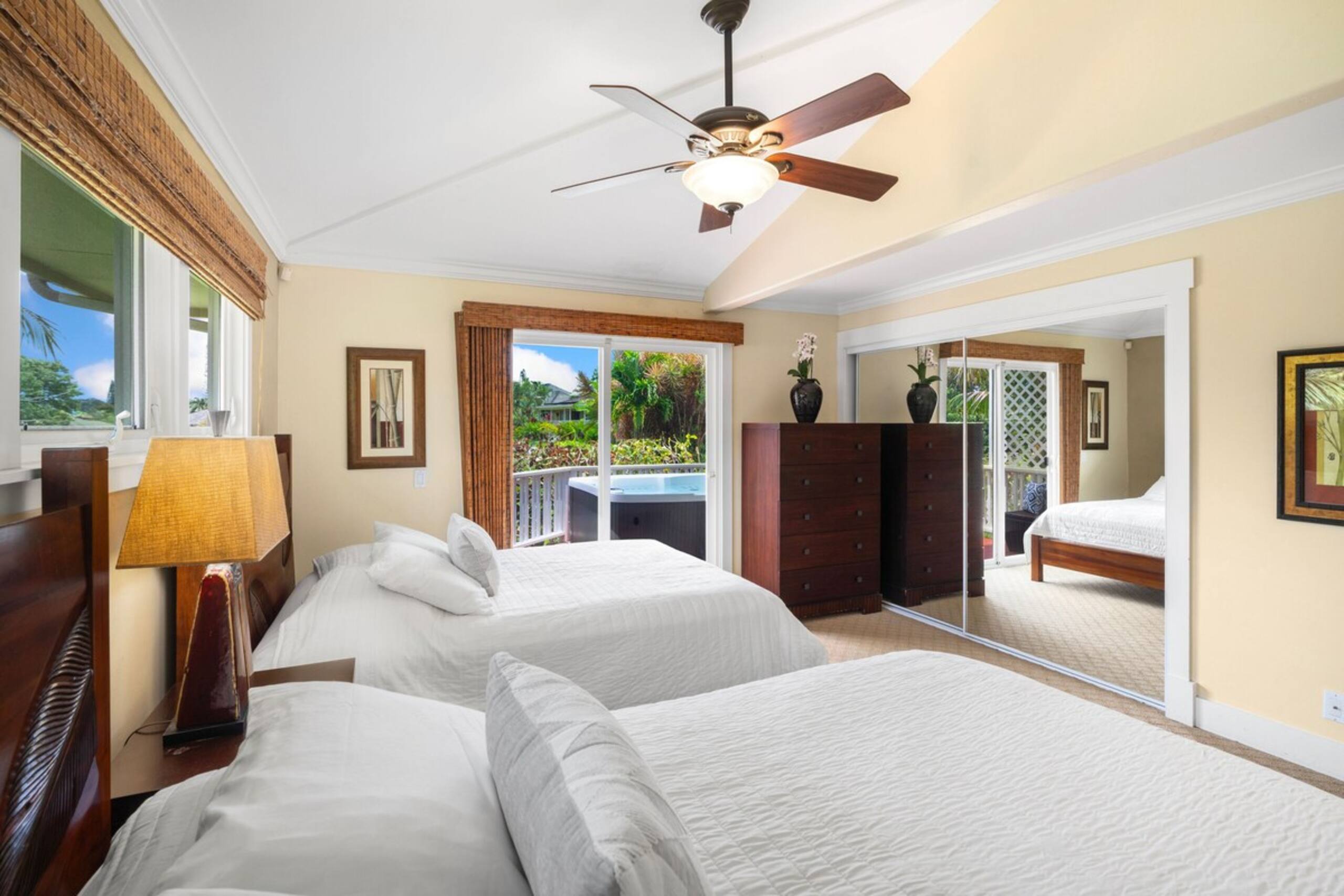 Beautiful, Spacious Hawaiiana House, A/C, Hot Tub - Photo 49