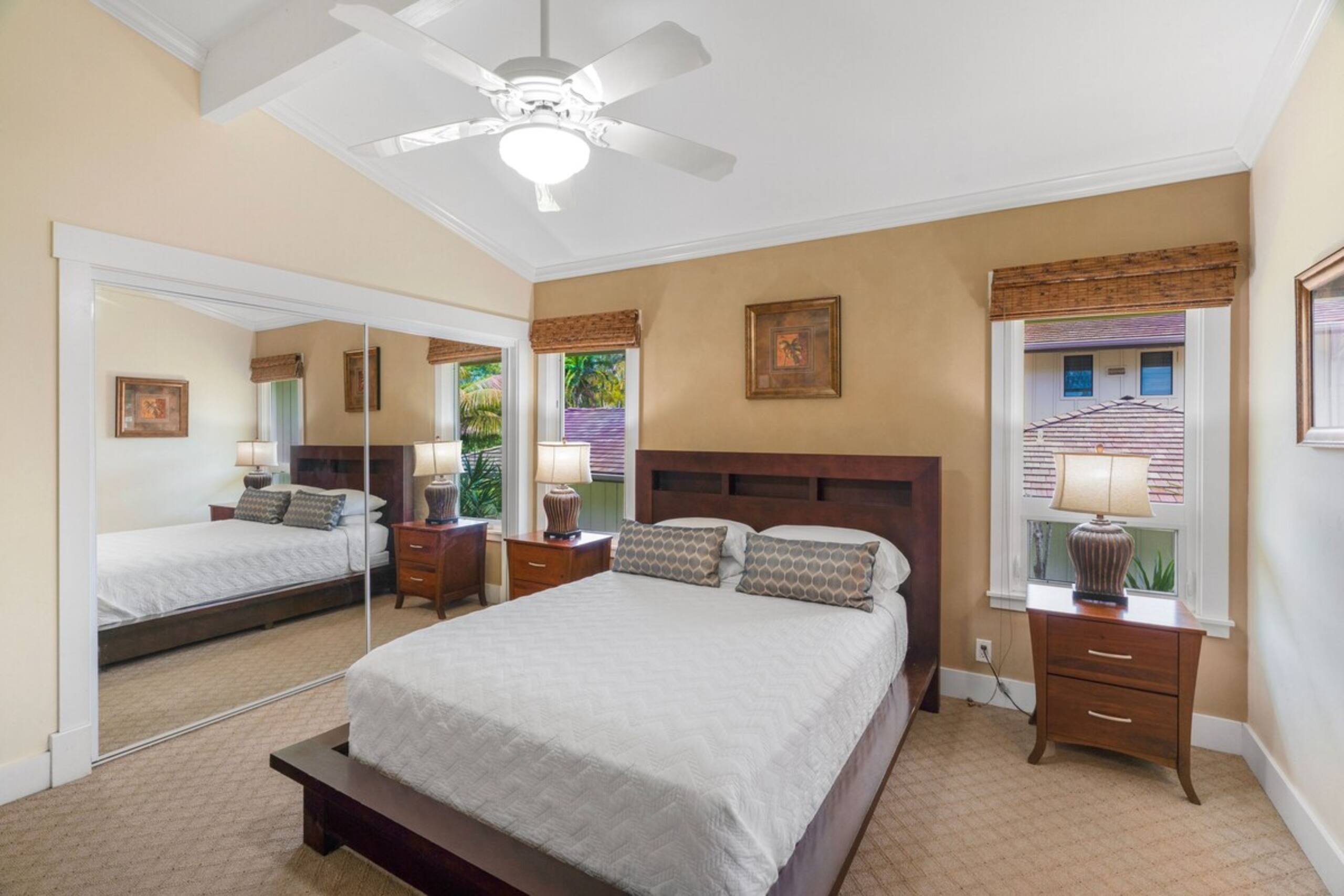 Beautiful, Spacious Hawaiiana House, A/C, Hot Tub - Photo 45