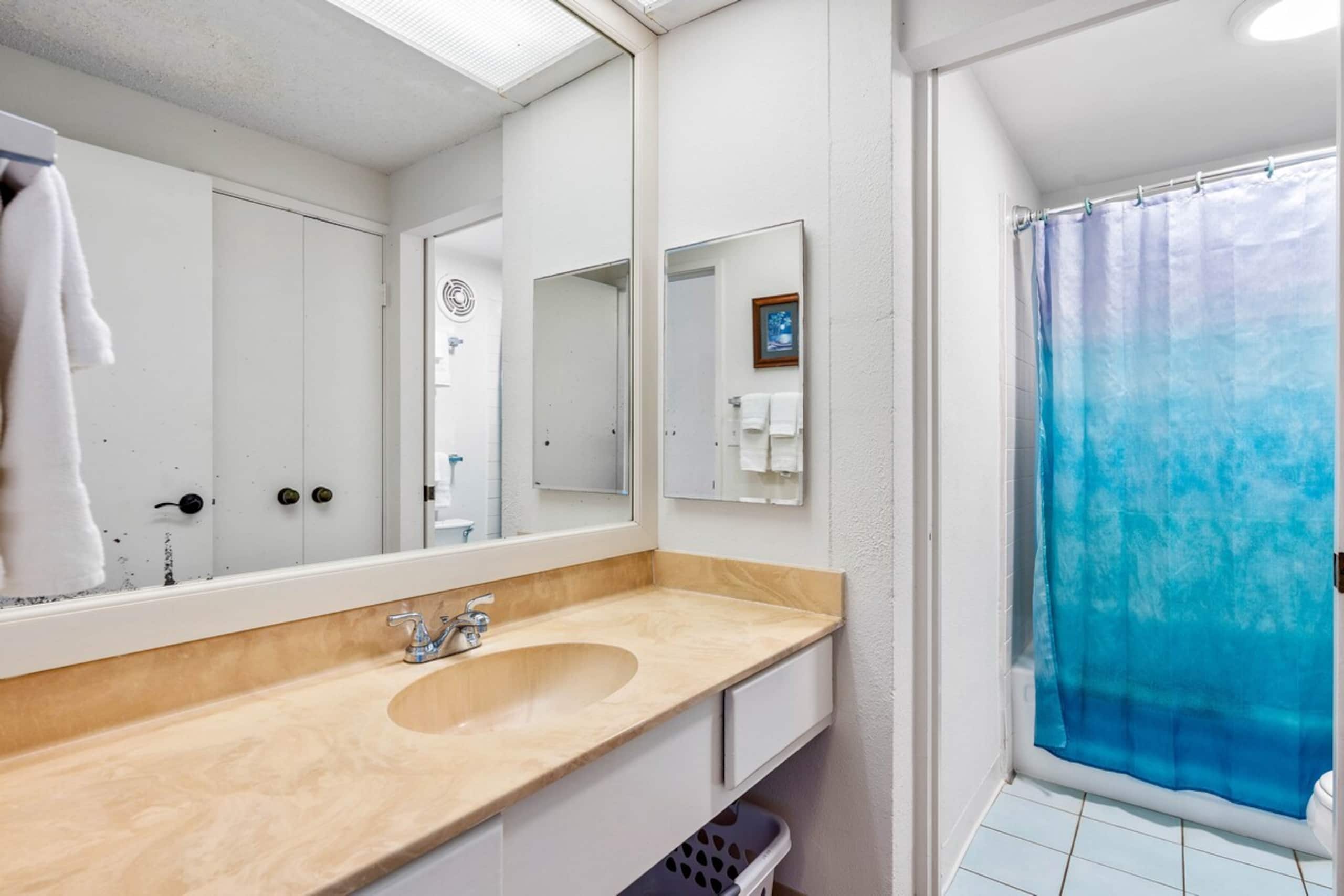 Kapaa Shore Resort A101, Oceanfront, End Unit - Photo 13